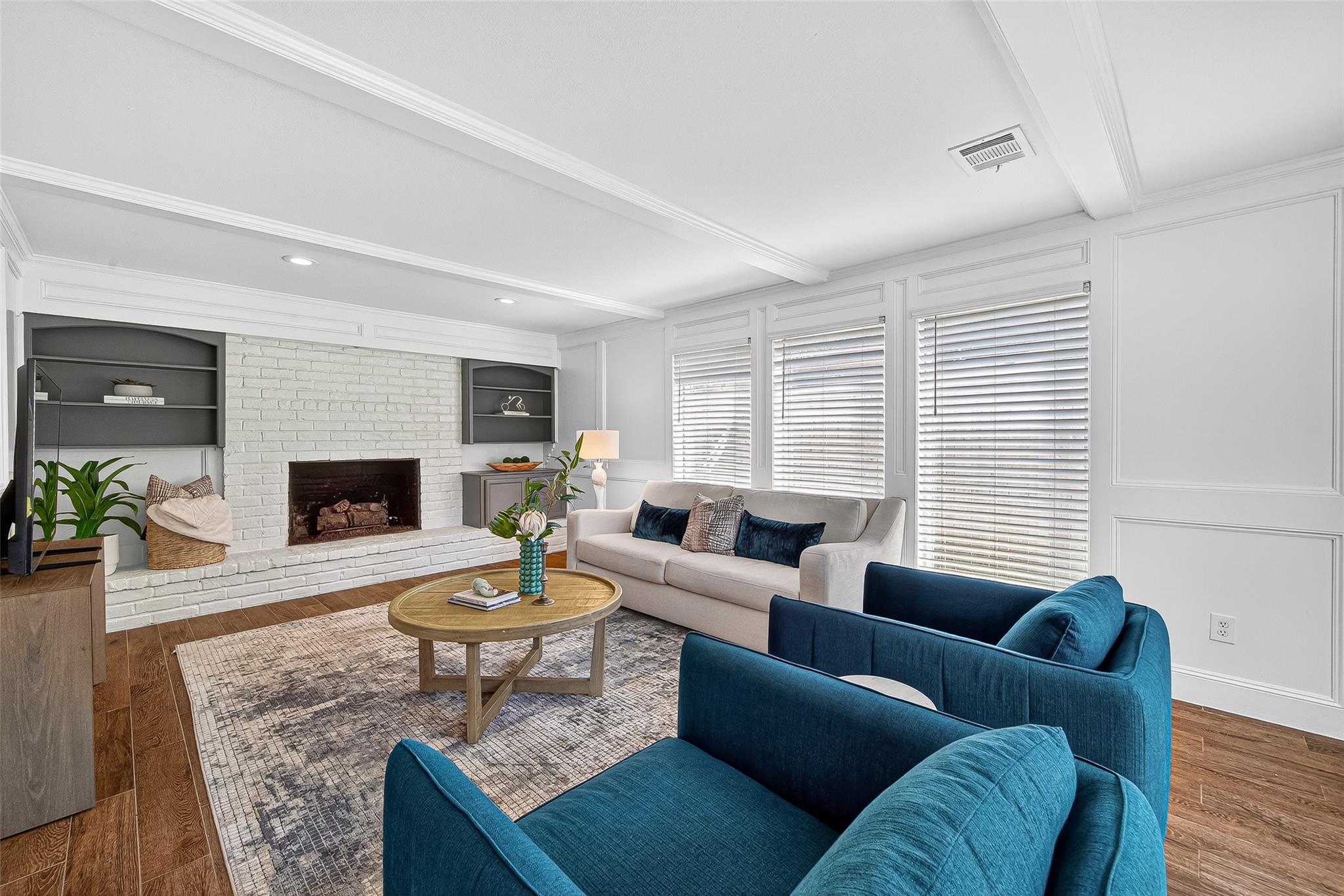 10935 Piping Rock Lane