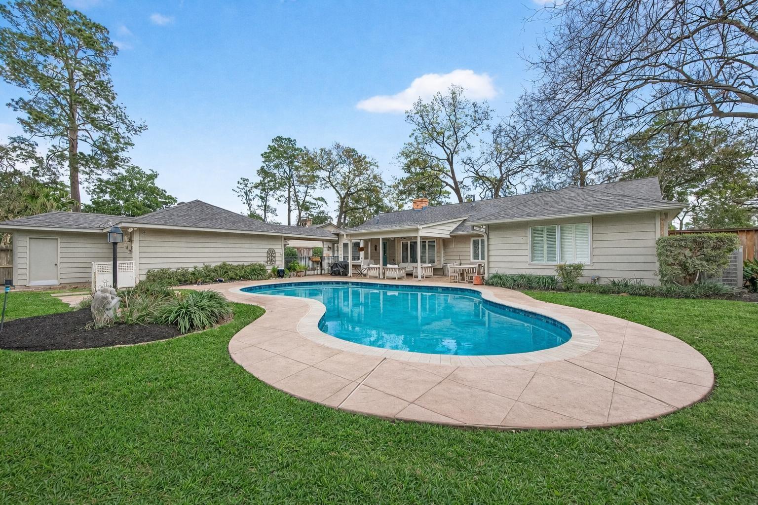 10122 Pine Forest Road