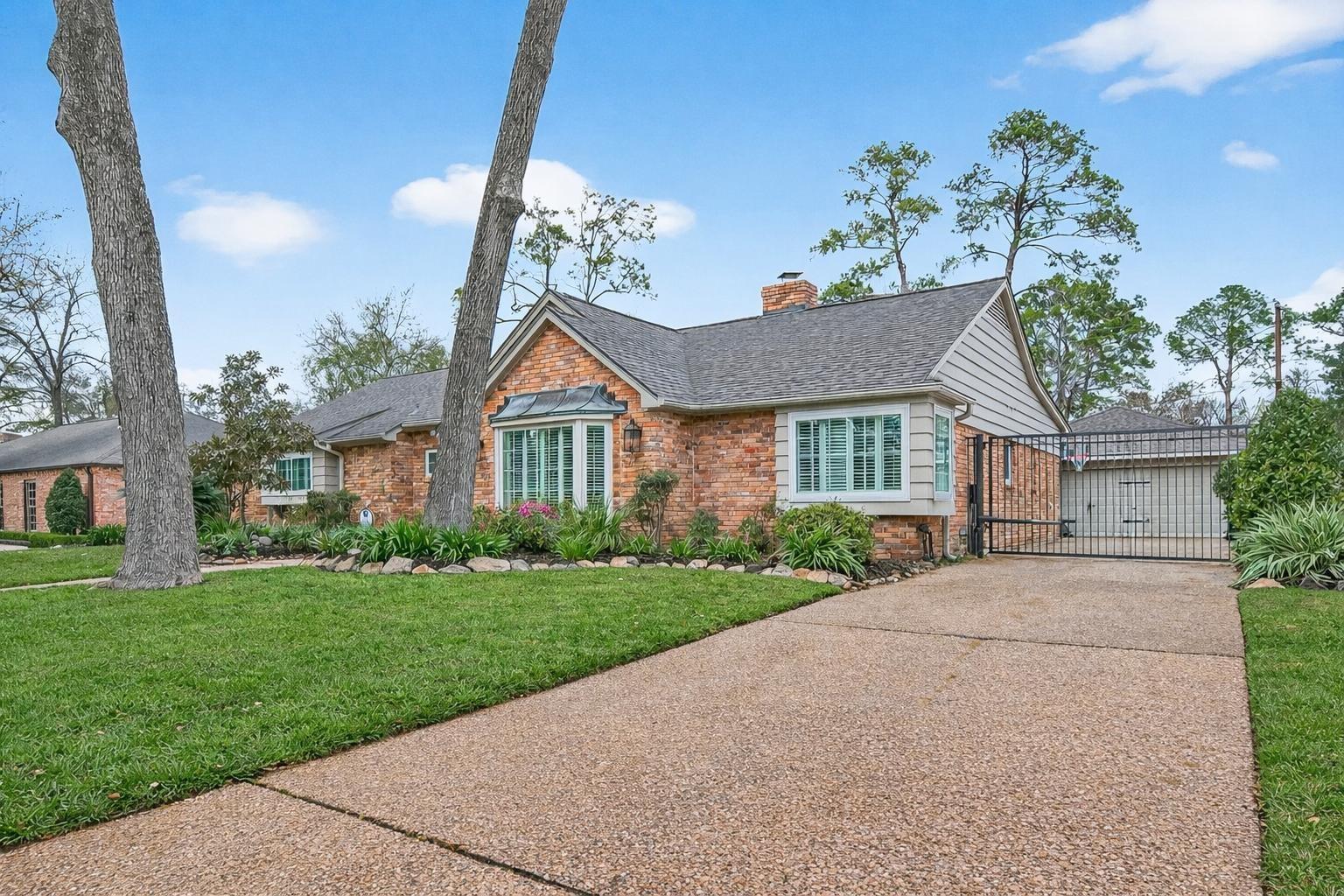 10122 Pine Forest Road