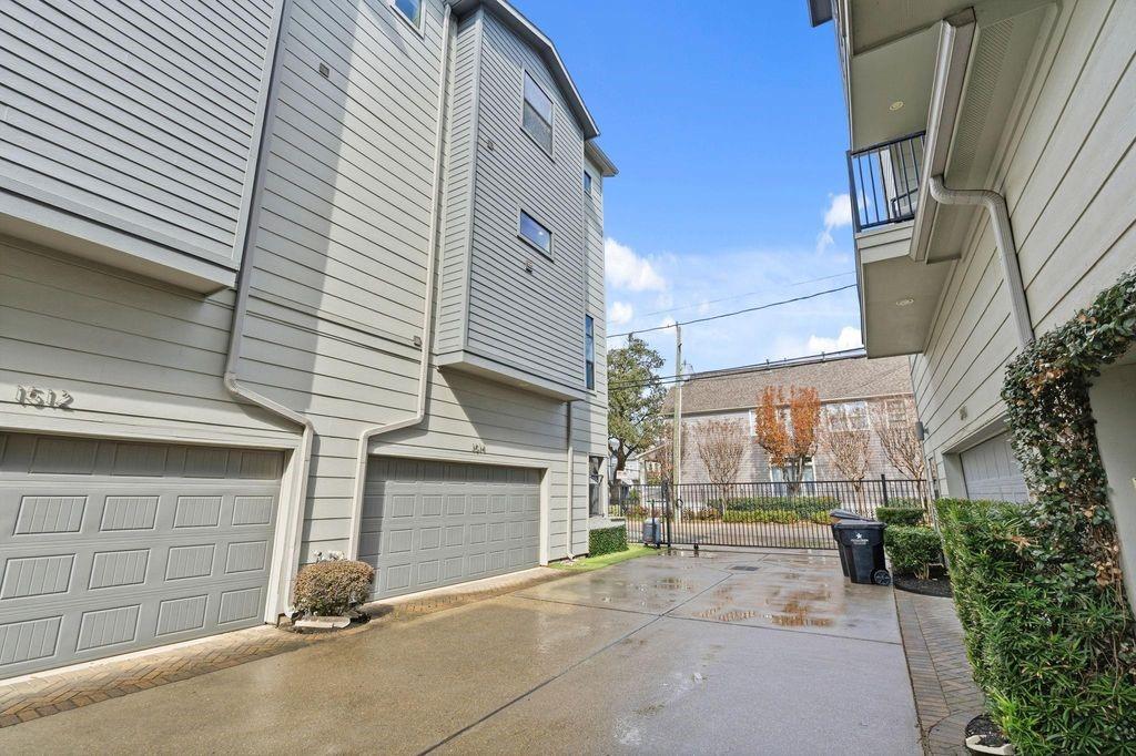 1514 Beall