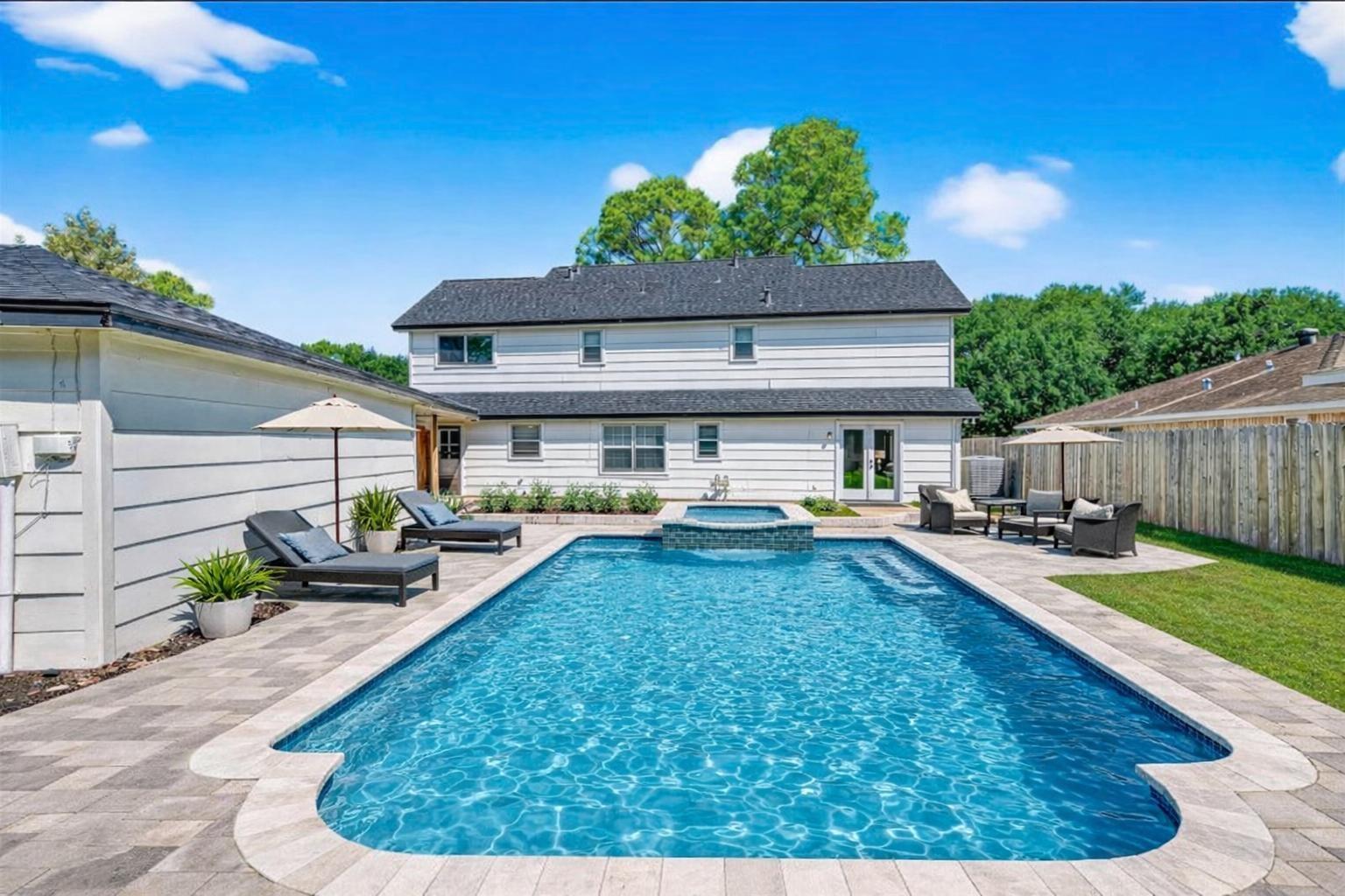 10935 Piping Rock Lane