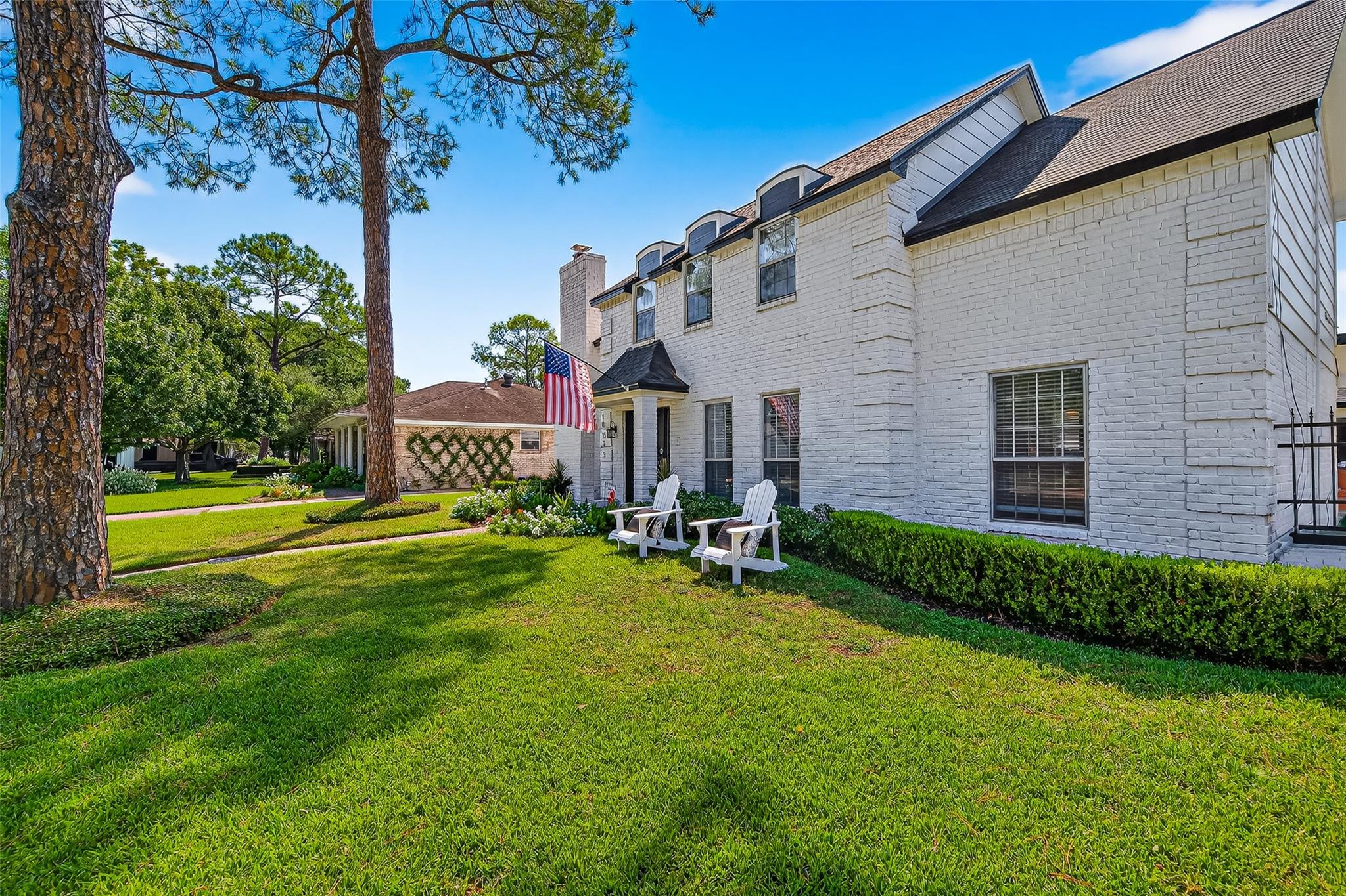 10935 Piping Rock Lane