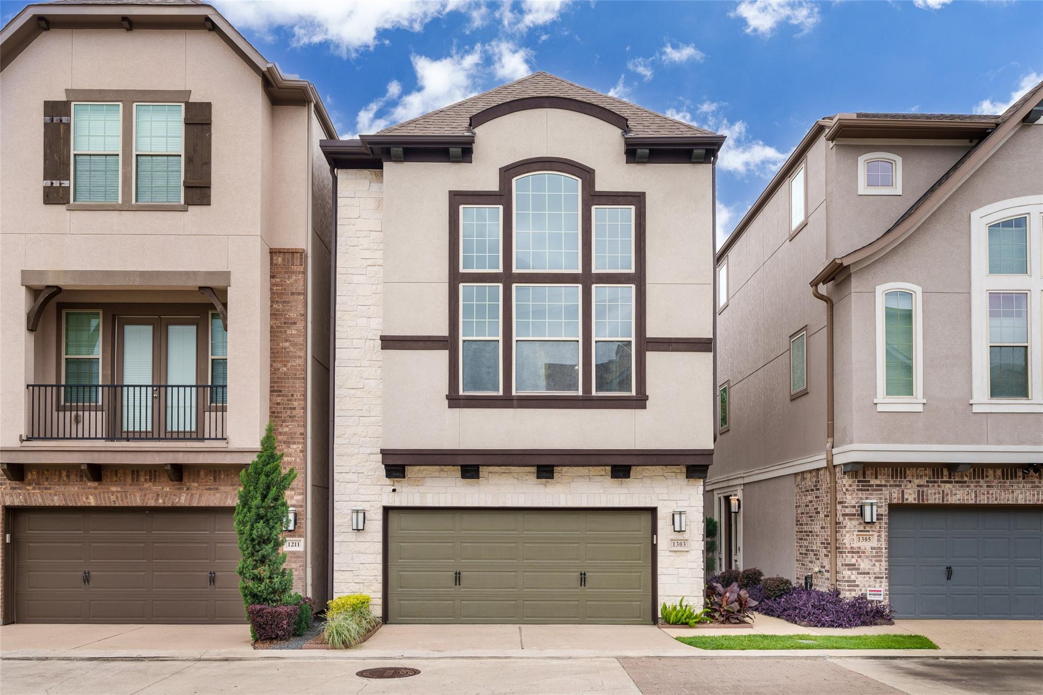 1303 Edwinstowe Trail