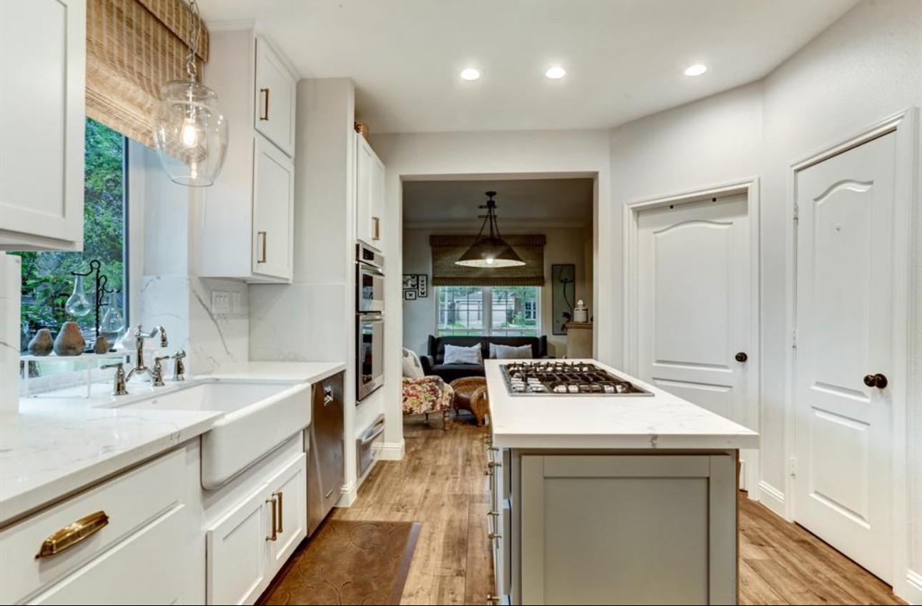 5523 Island Breeze Drive