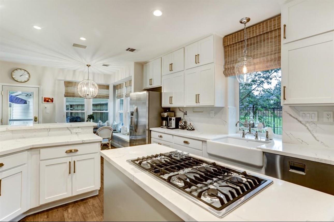 5523 Island Breeze Drive