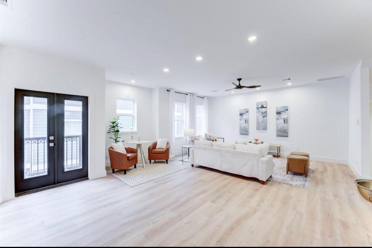 1210 W 23rd St W