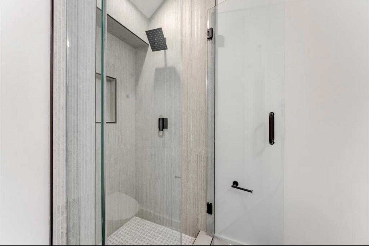 1210 W 23rd St W