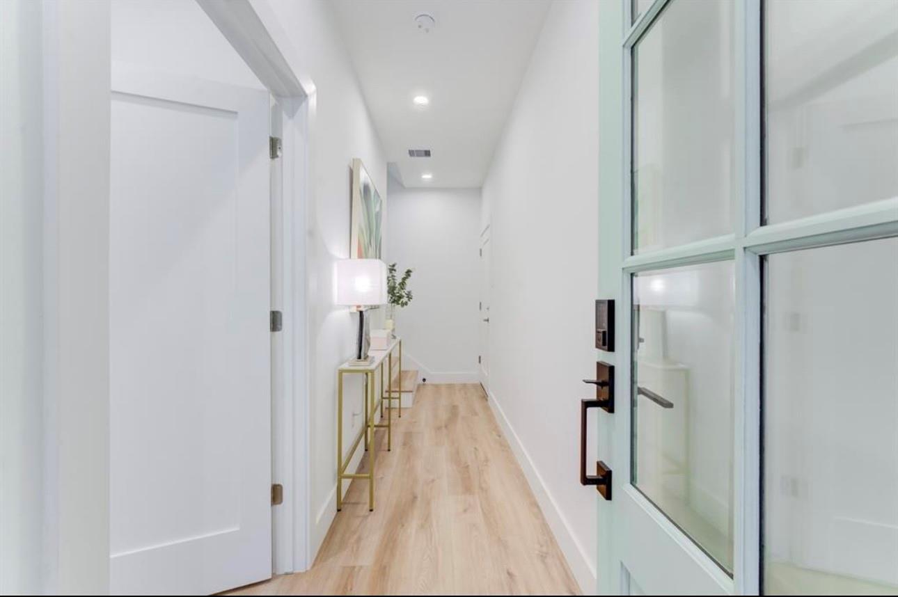 1210 W 23rd St W