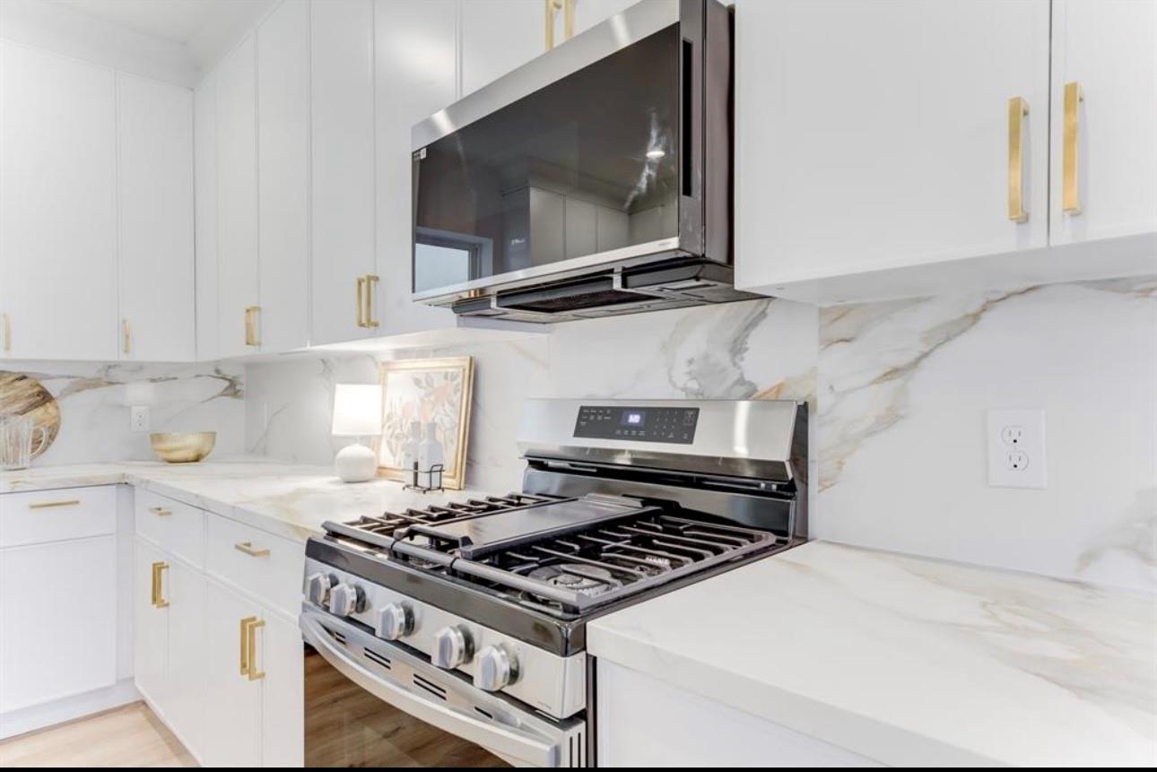 1210 W 23rd St W
