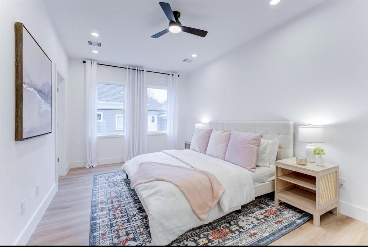 1210 W 23rd St W