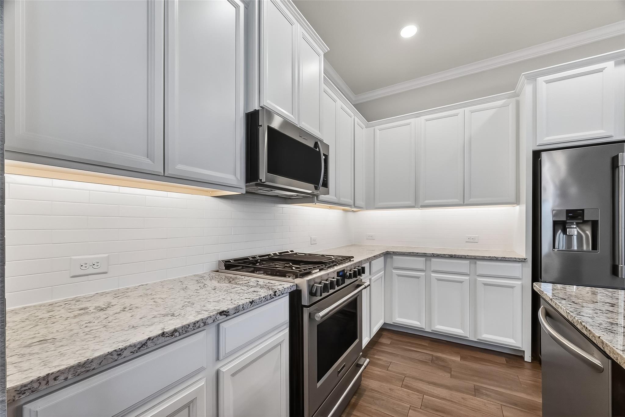 6034 Dark Kite Trail