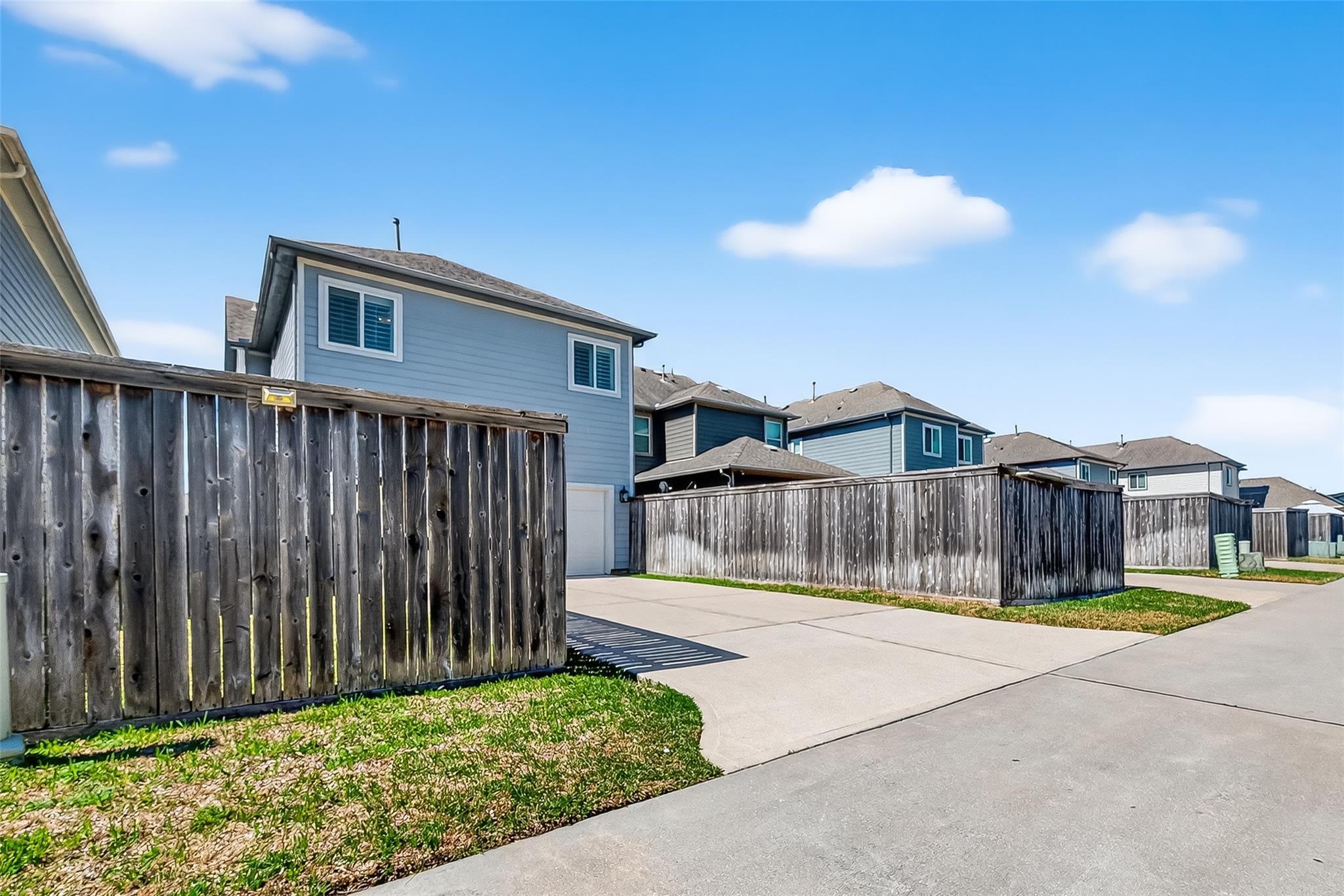 6034 Dark Kite Trail