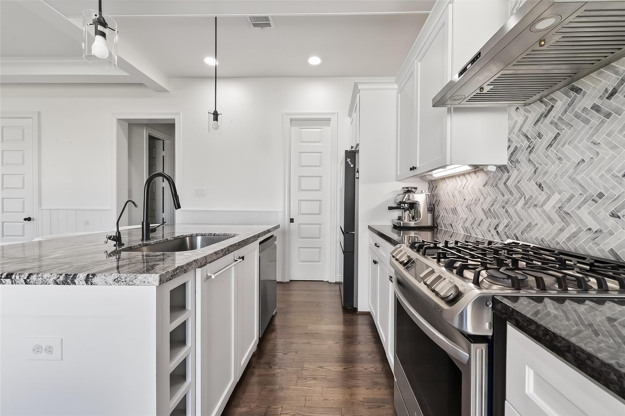 1303 Upland Retreat Blue Place