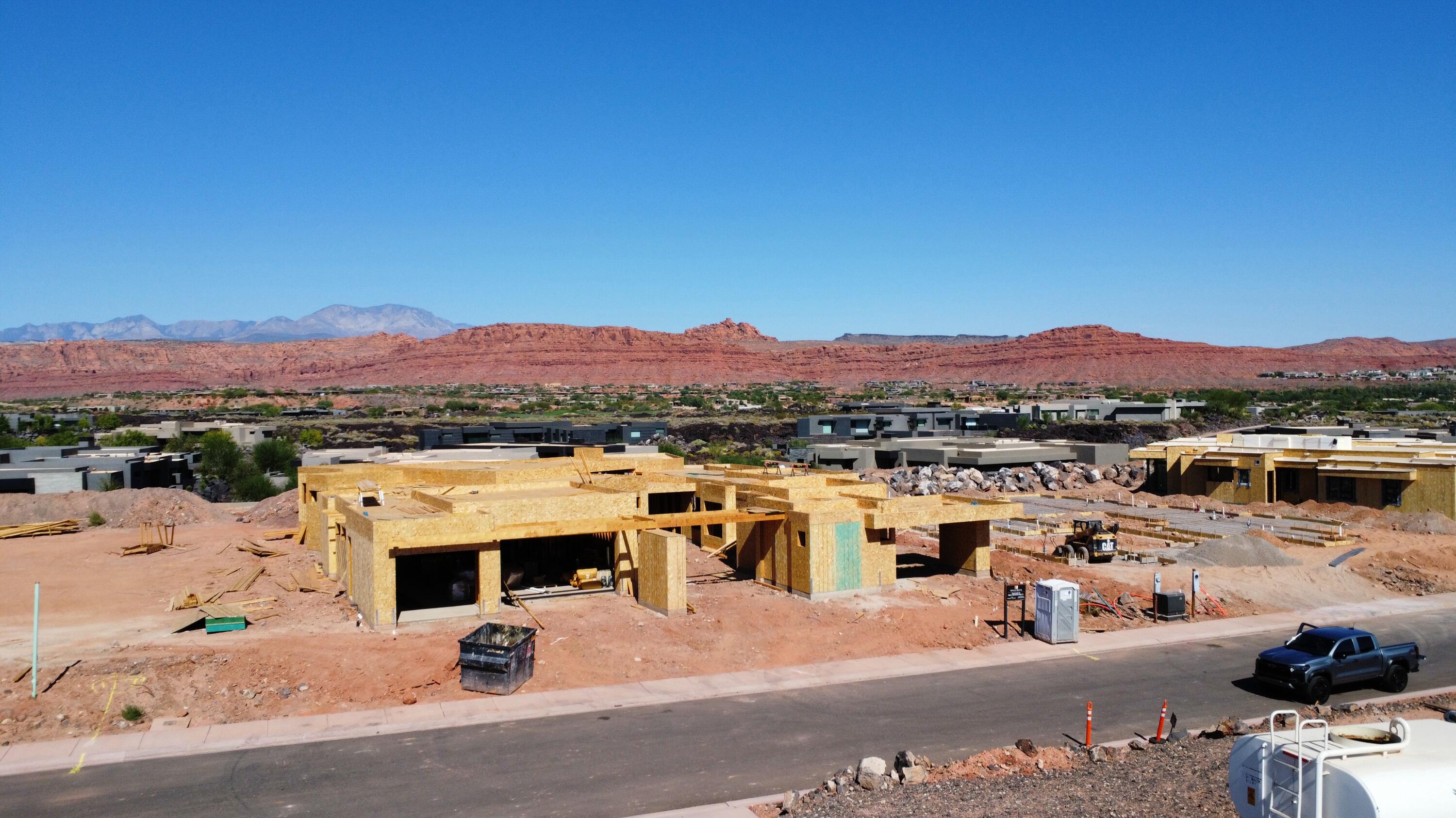 2896 W Blackhawk Ridge CIR