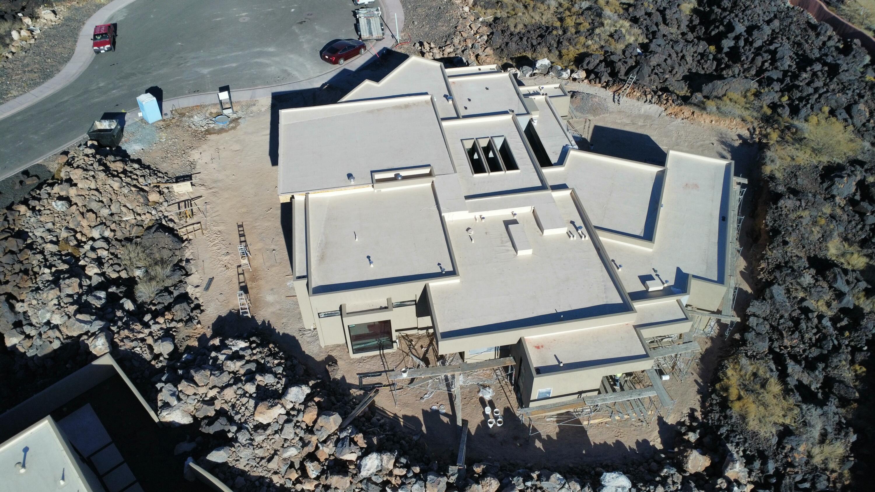 2023 N Lava Rock Circle