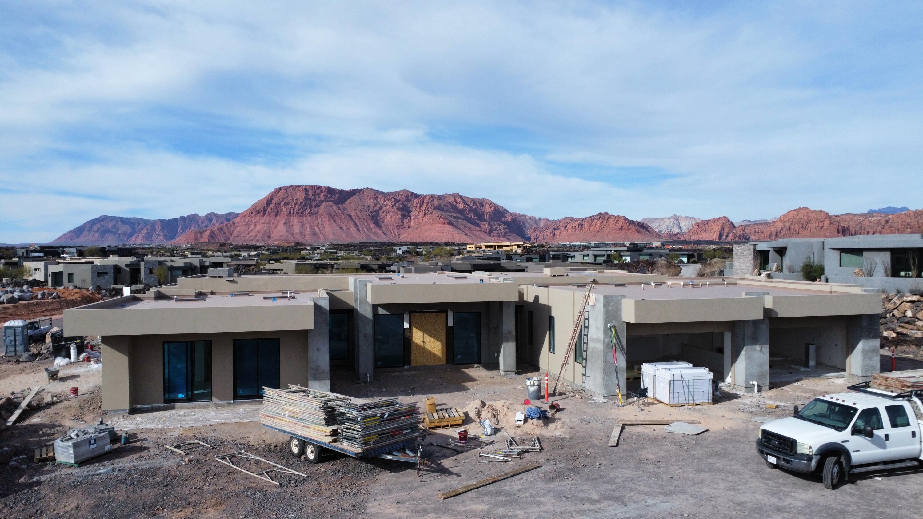 2832 W Shoshoni Trail