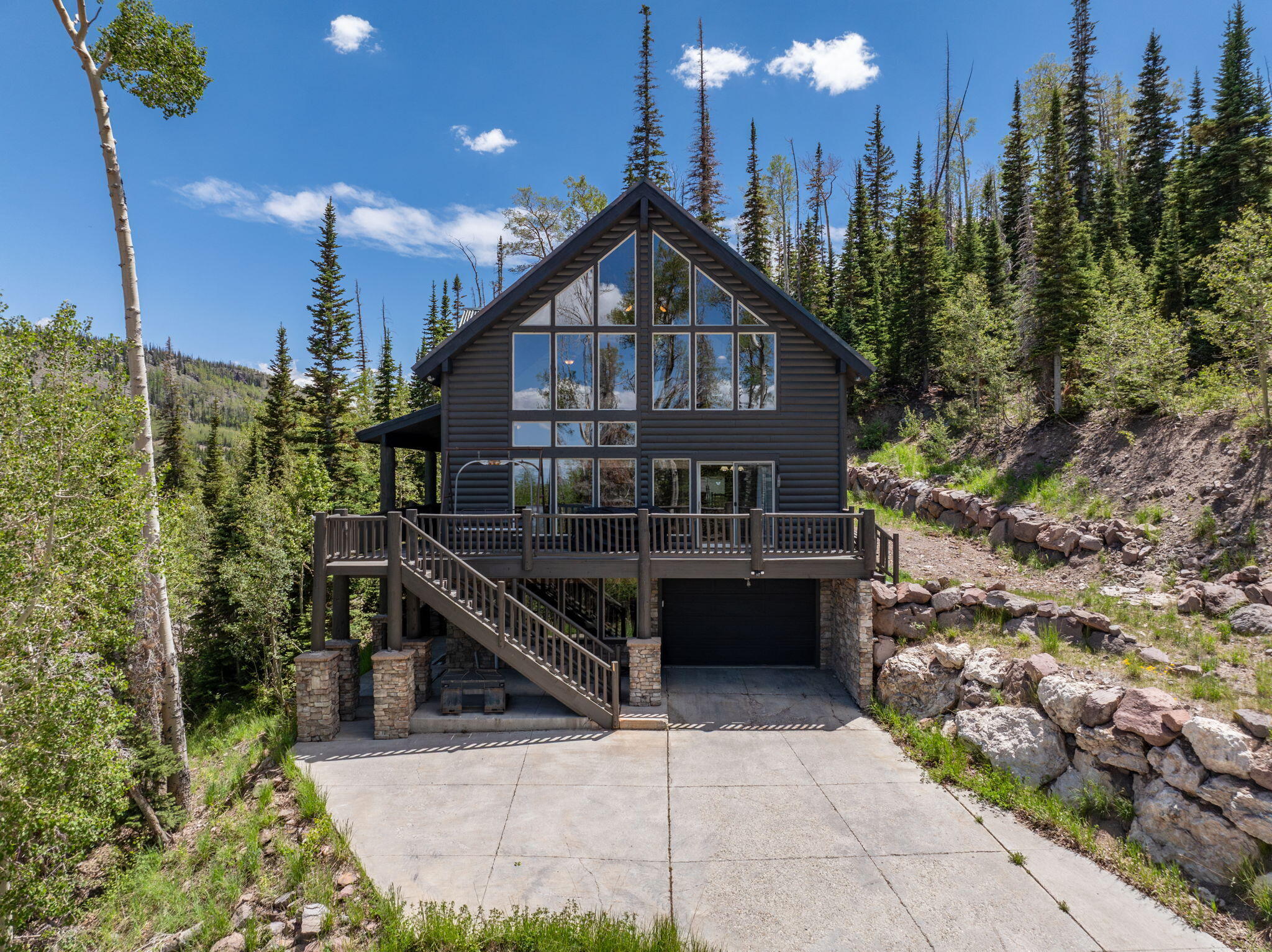 244 W Pinehurst DR
