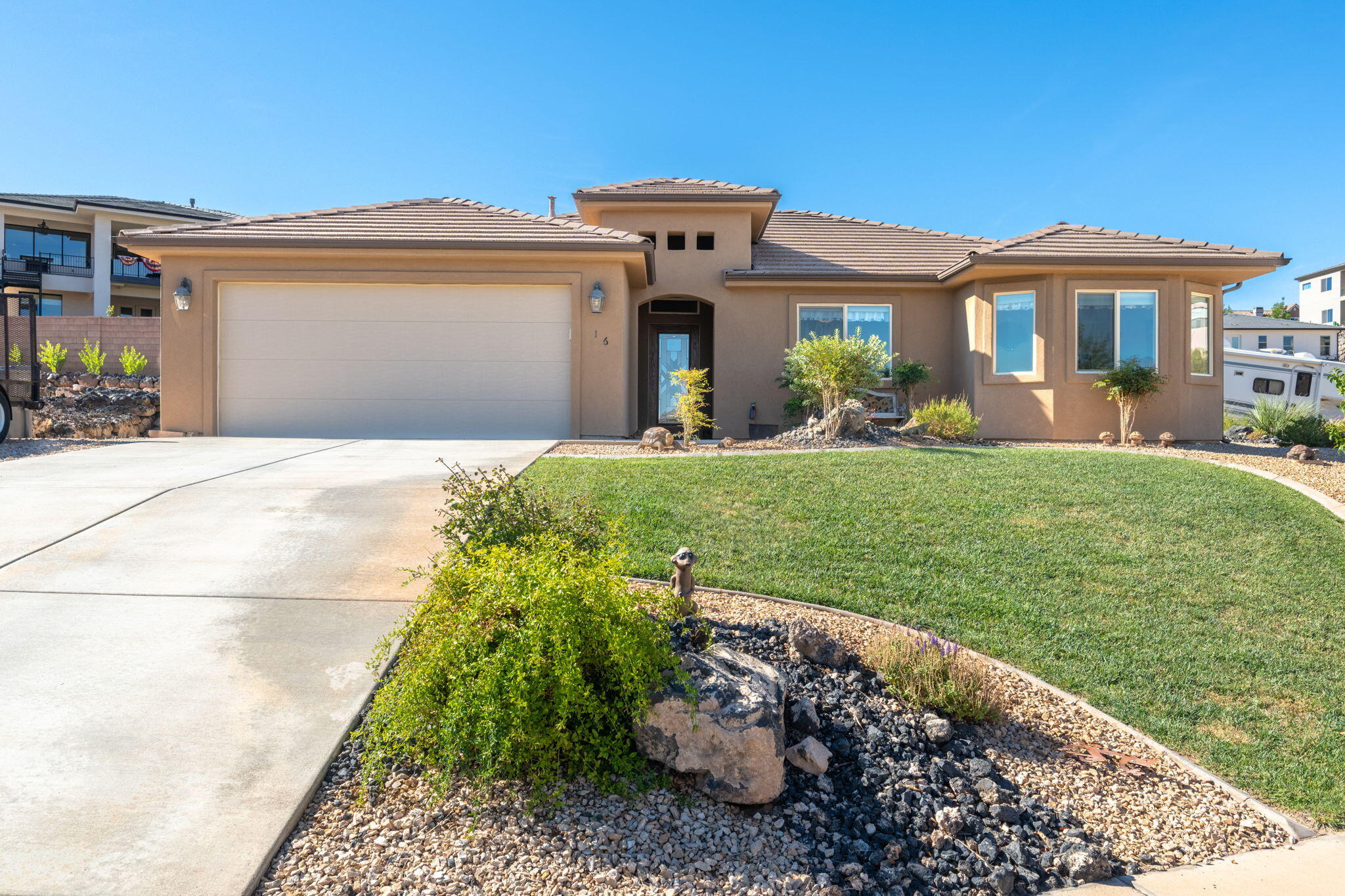 16 E Sunset Ridge DR