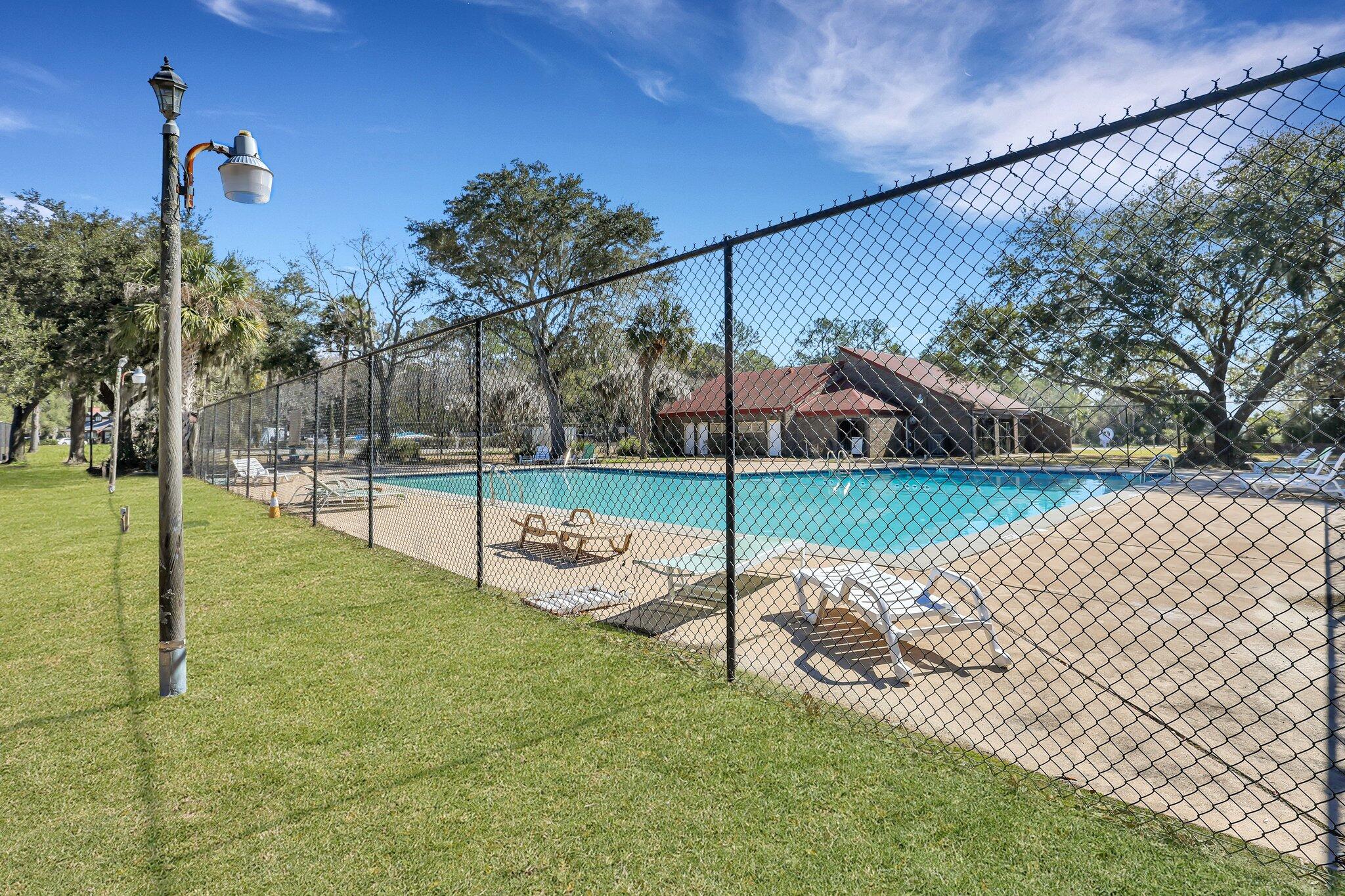 4591 Palm View Circle