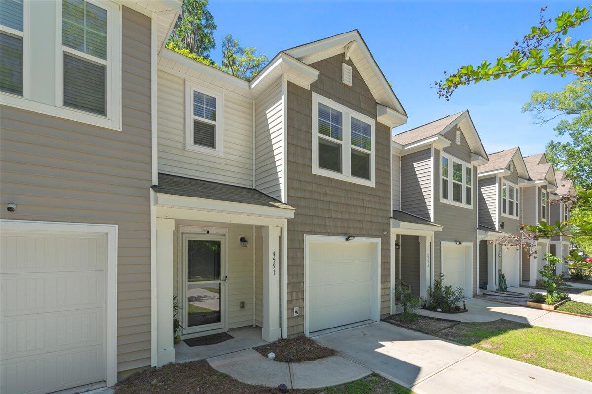4591 Palm View Circle