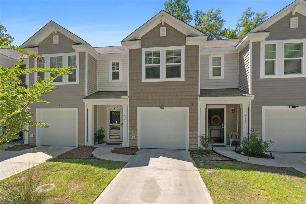 4591 Palm View Circle