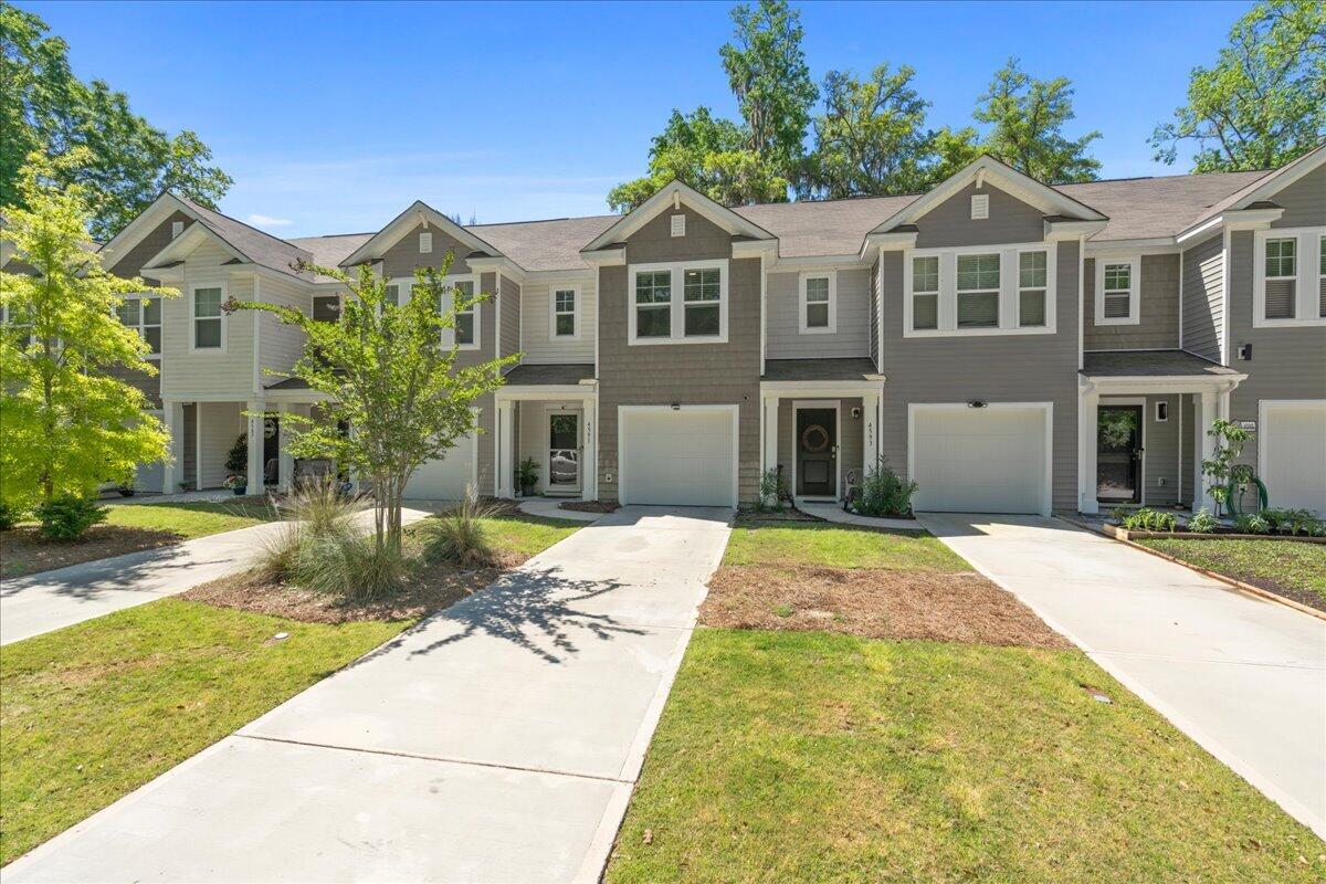 4591 Palm View Circle