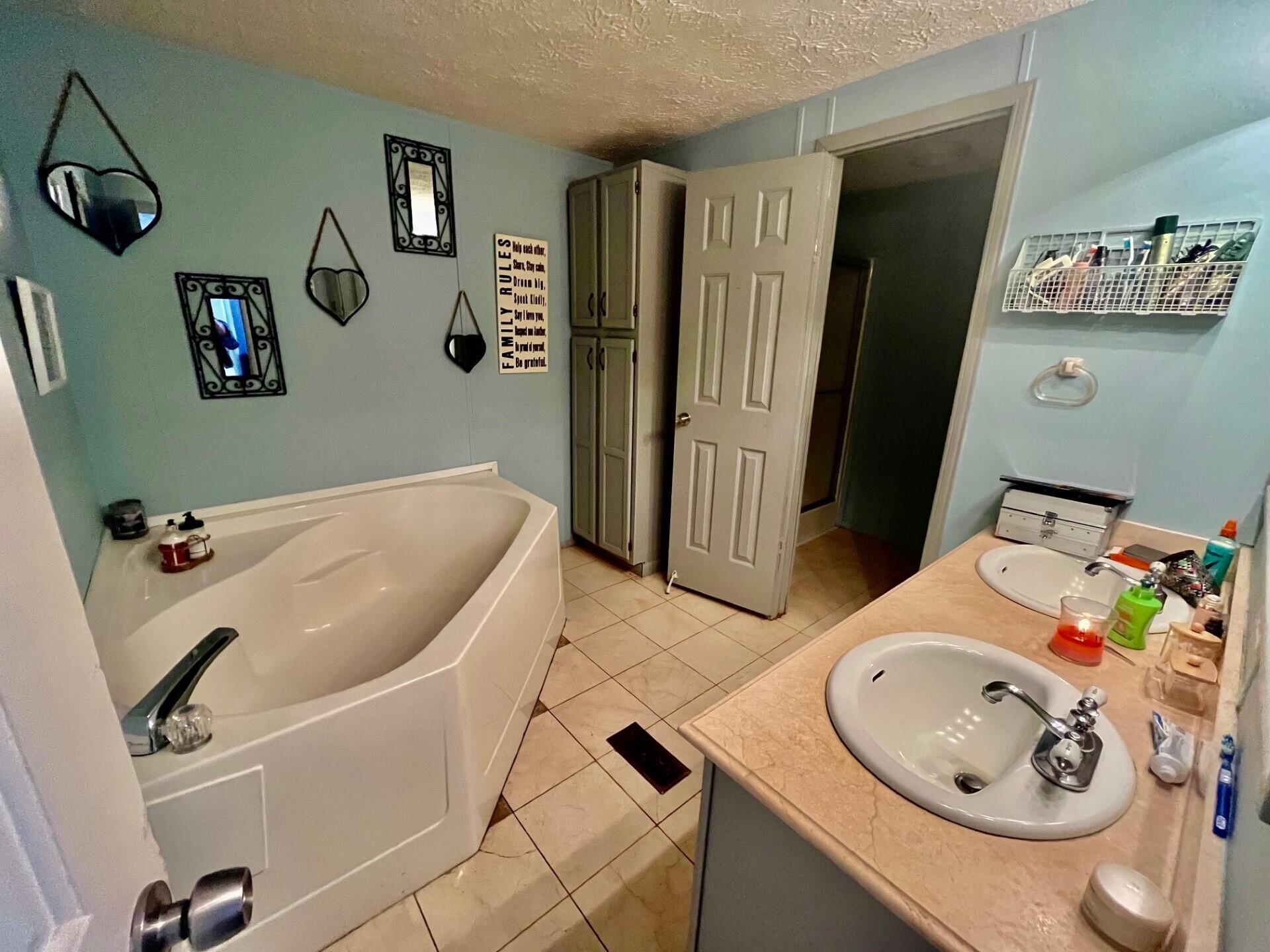624 Bee Drive