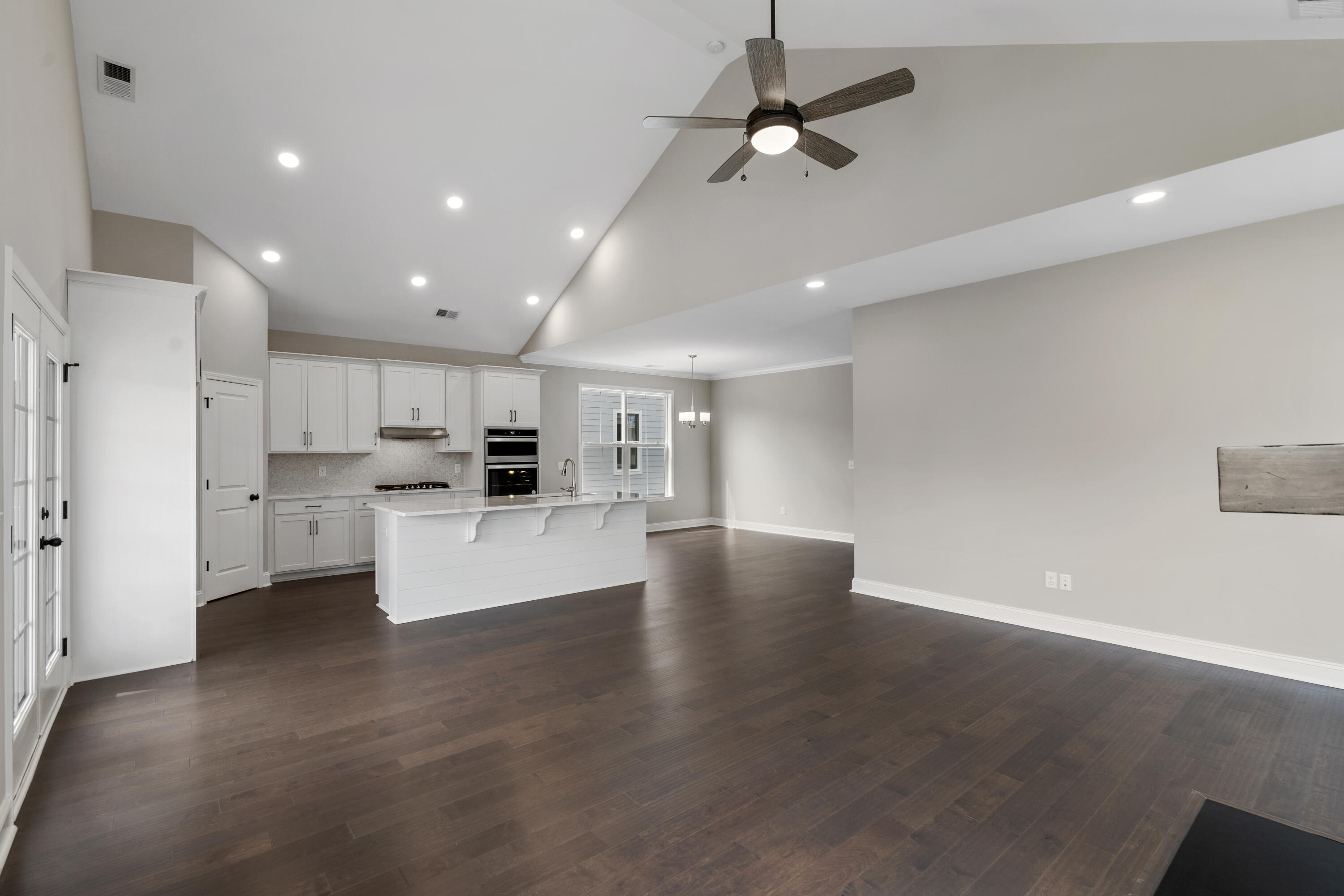 1157 Oak Bluff Avenue