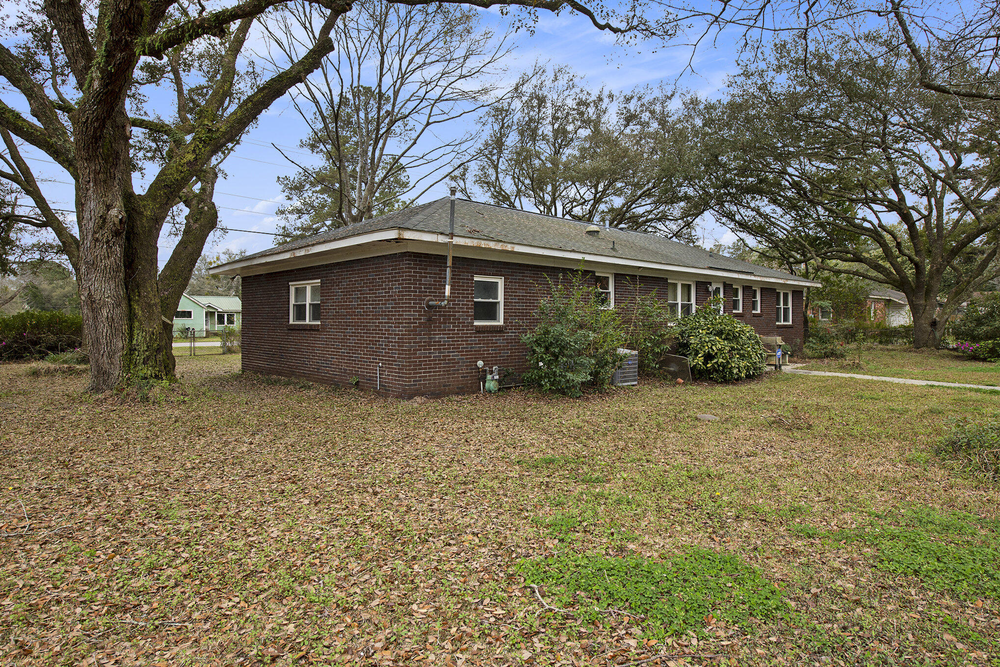 292 Embassy Drive