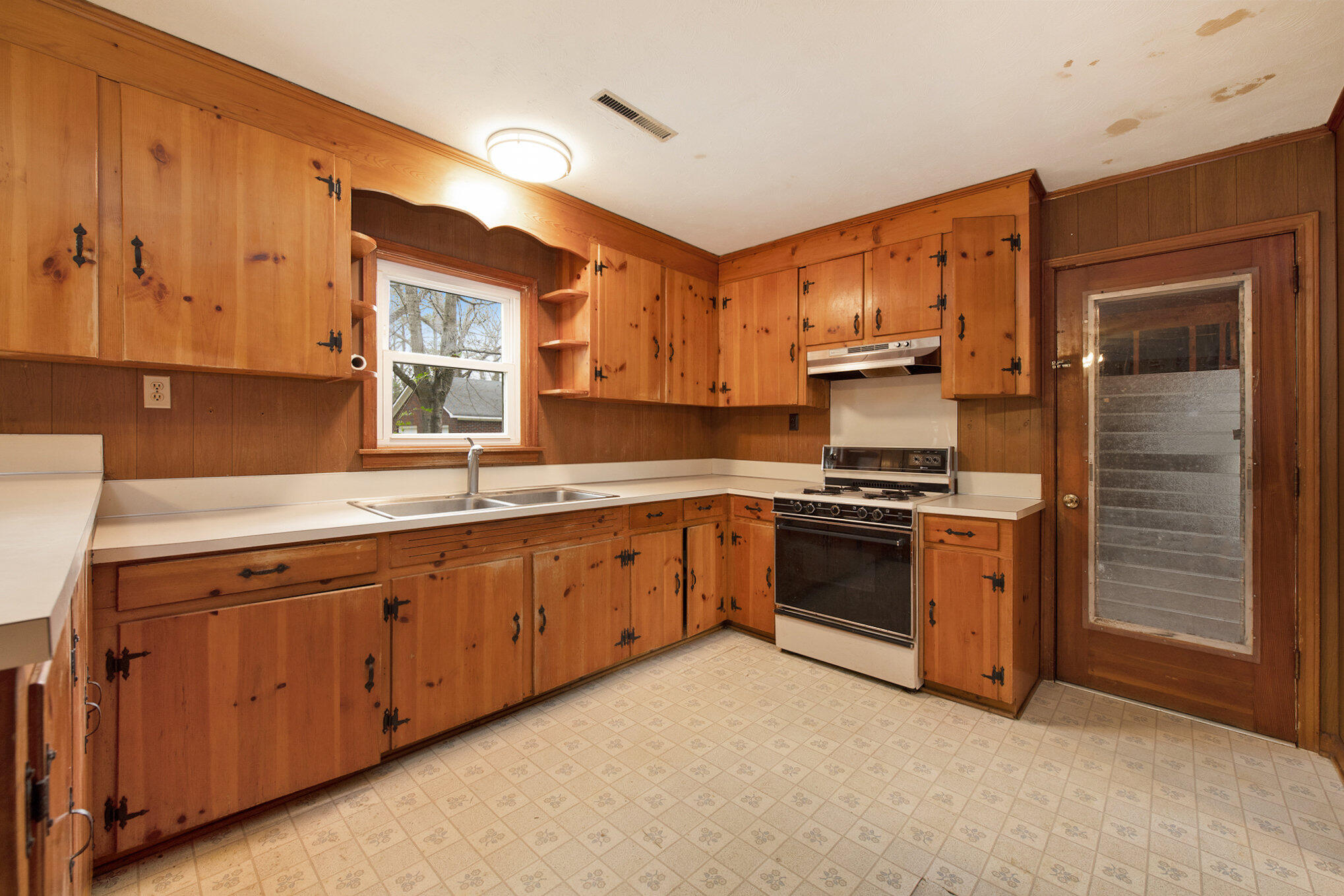 292 Embassy Drive