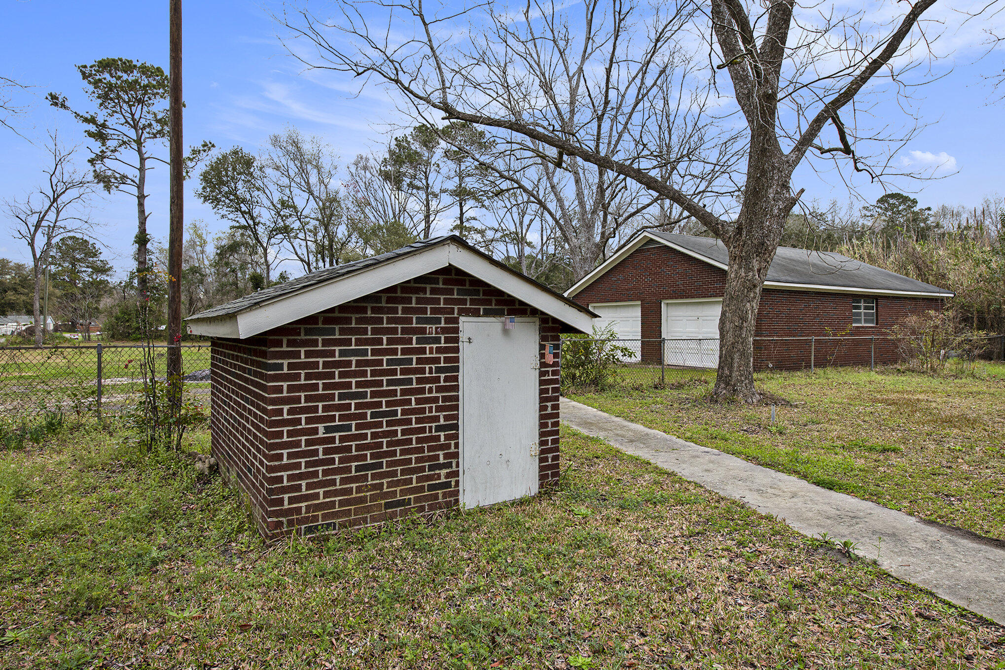 292 Embassy Drive