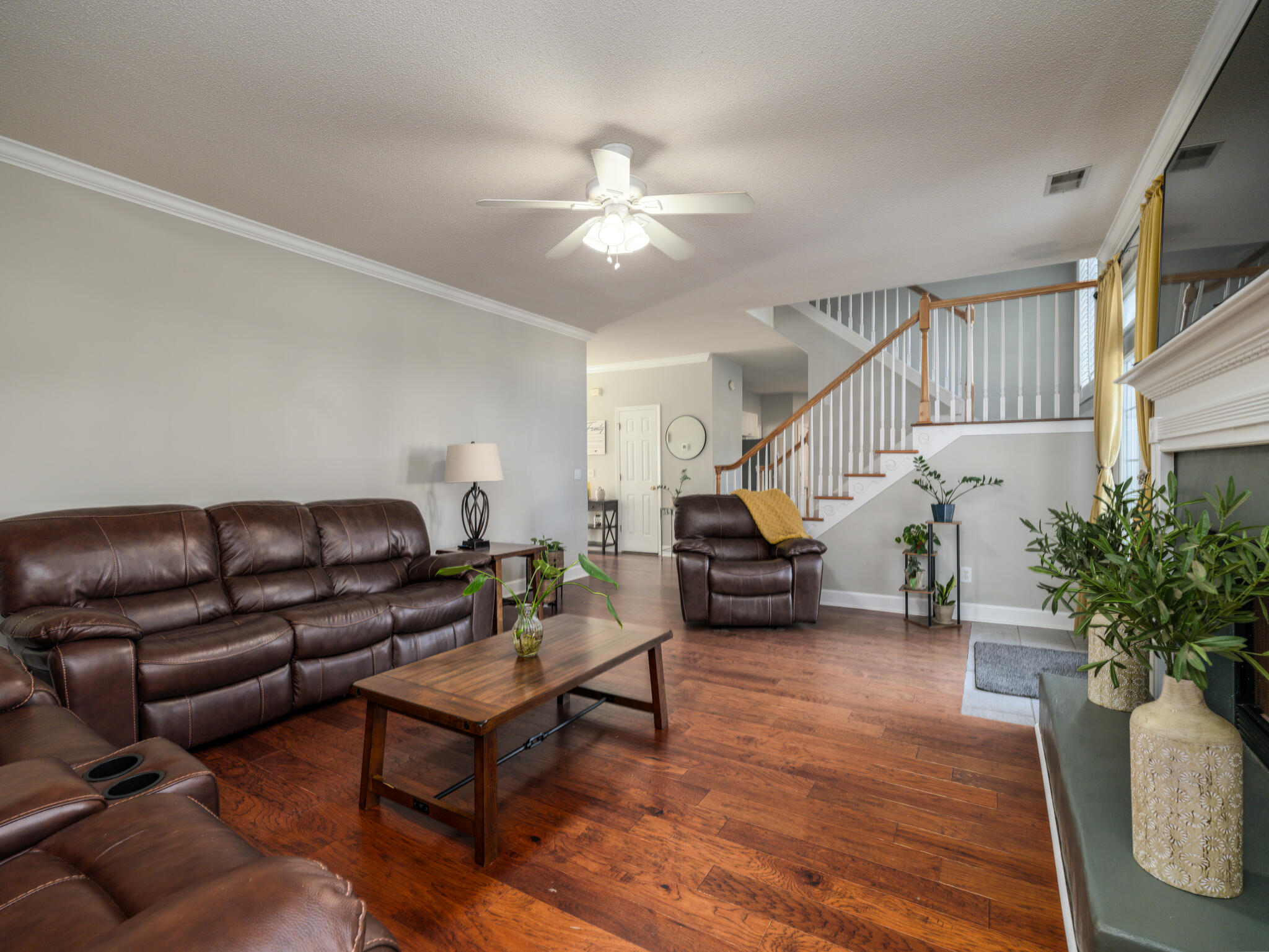 5501 Lindo Terrace