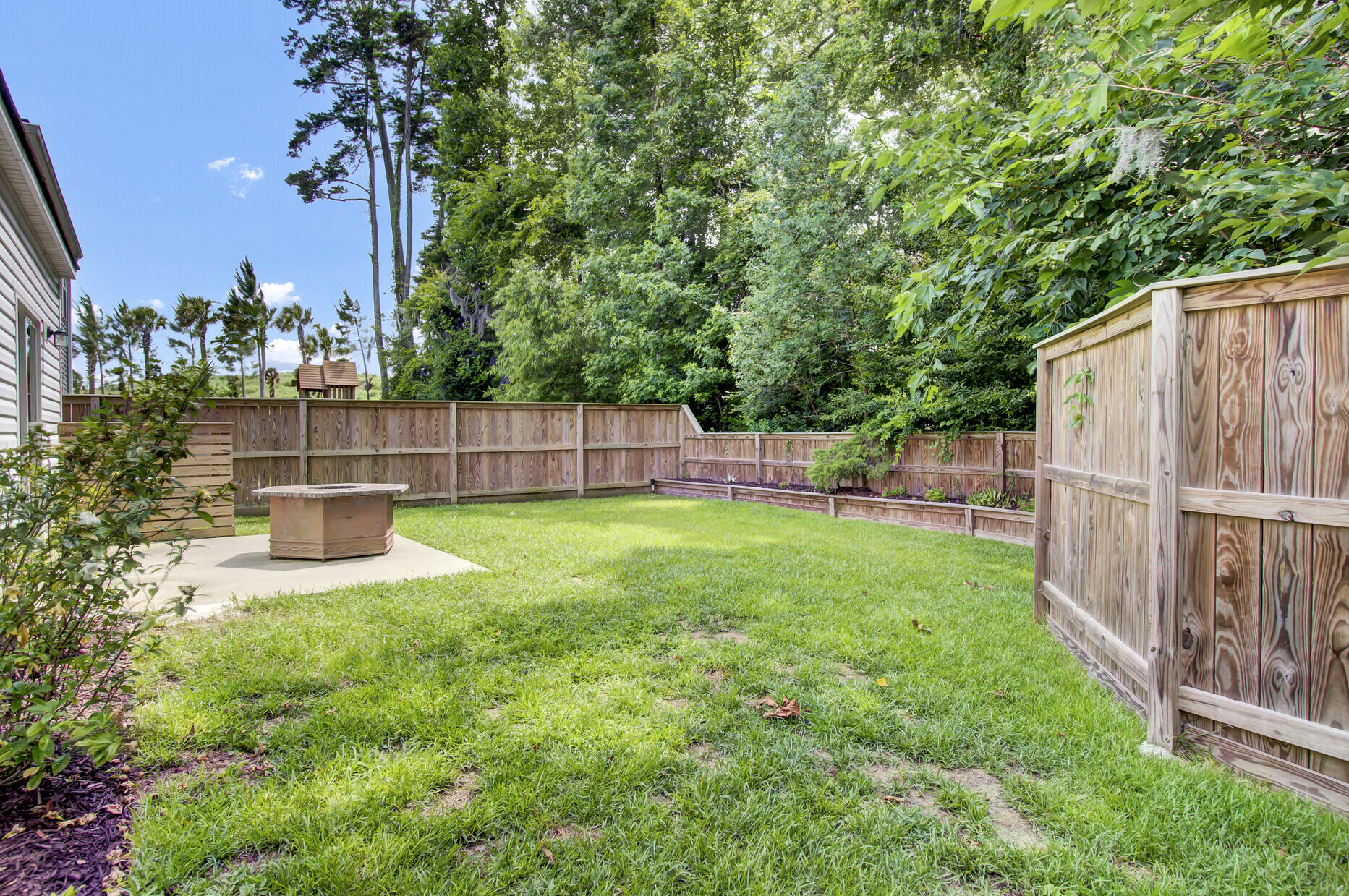 565 Merrywood Drive