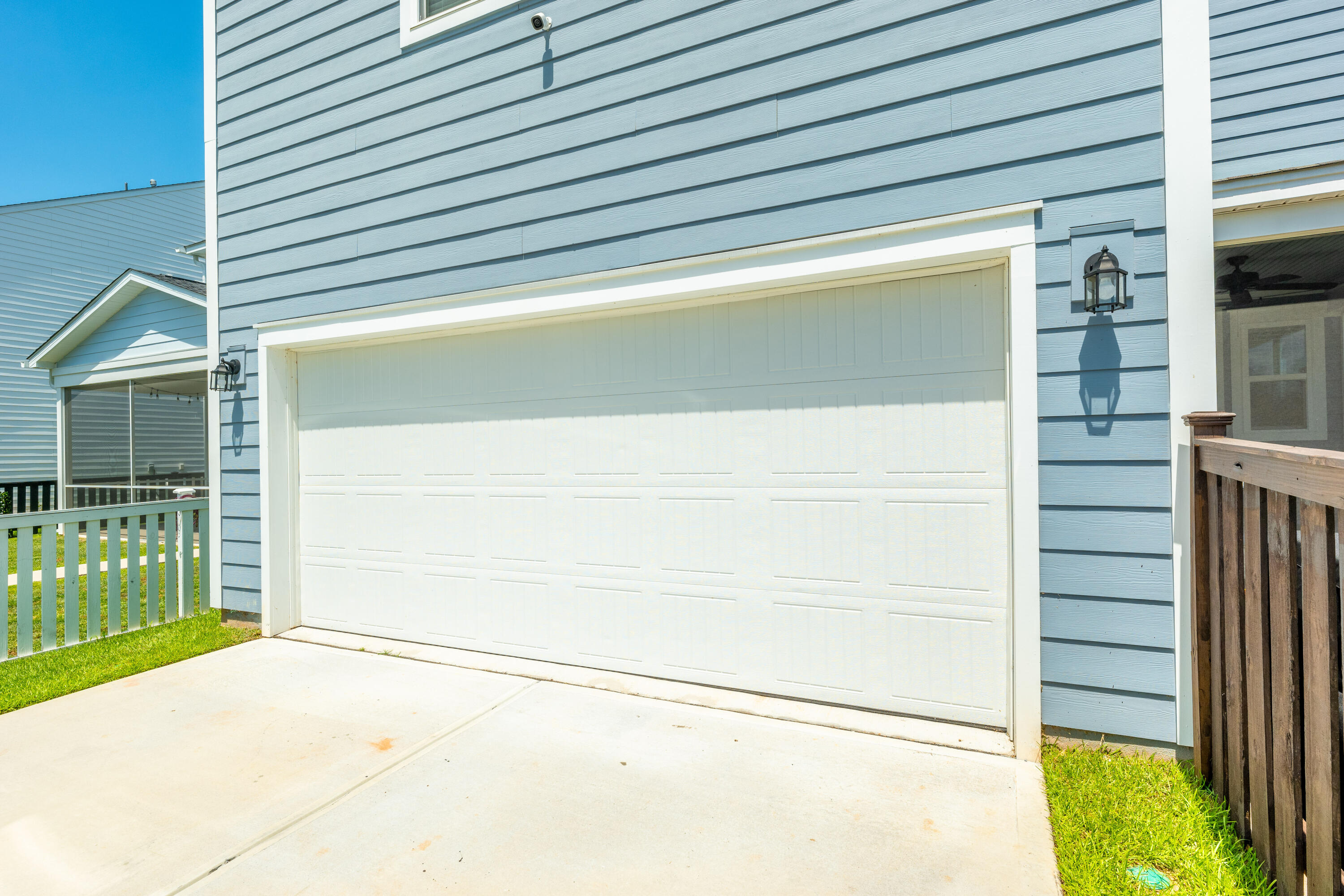 207 Oak View Way