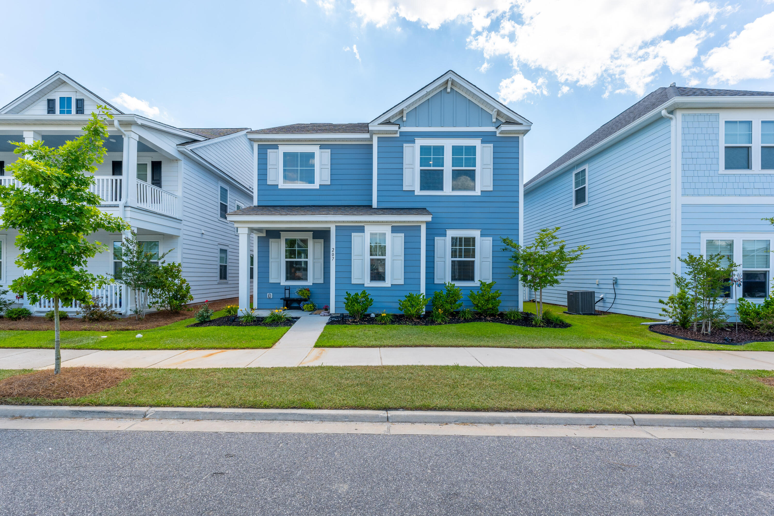 207 Oak View Way