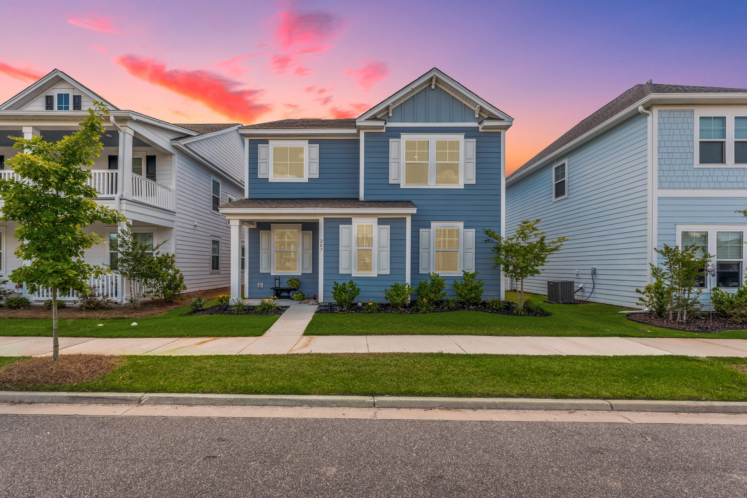 207 Oak View Way