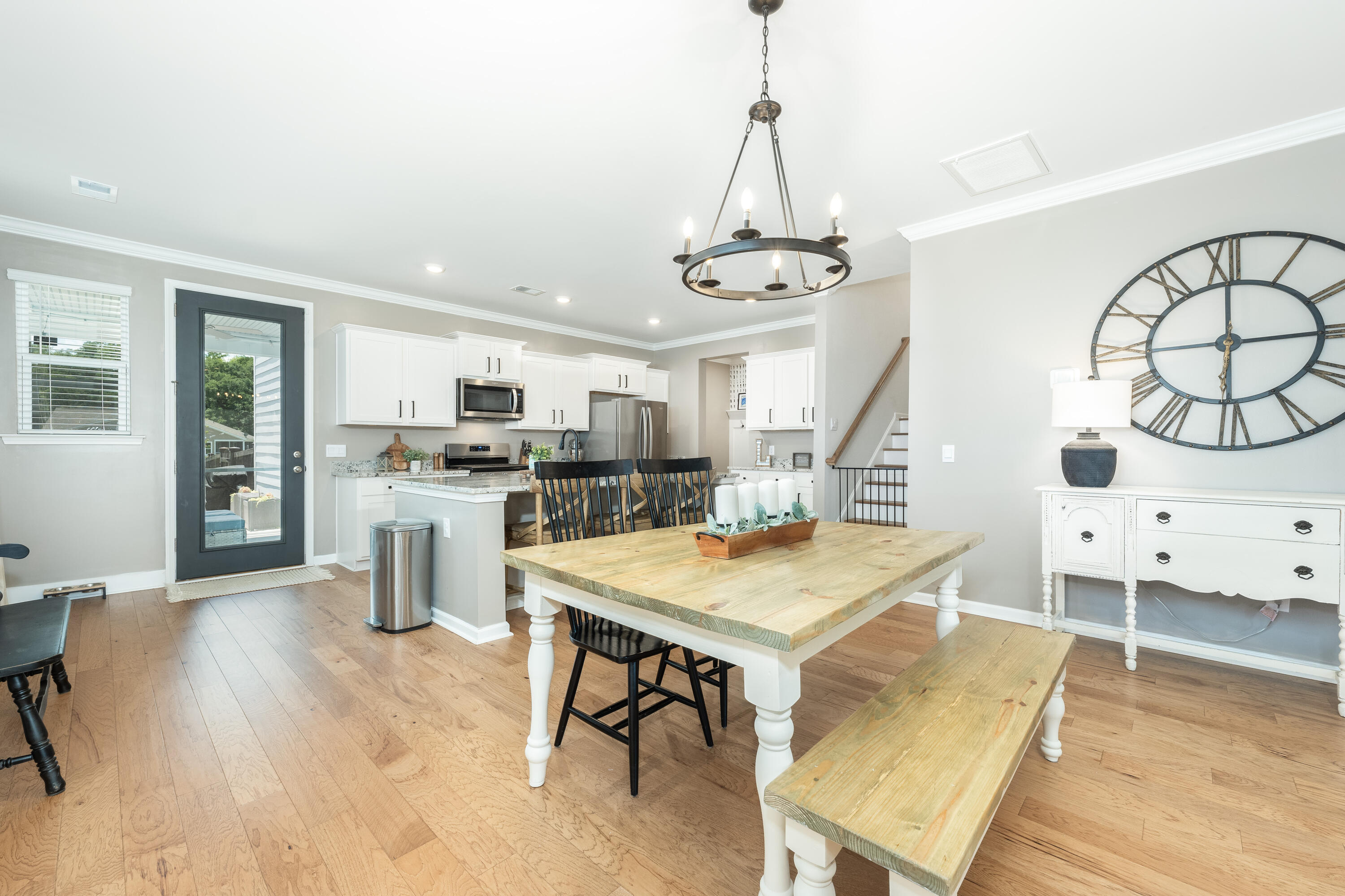 207 Oak View Way