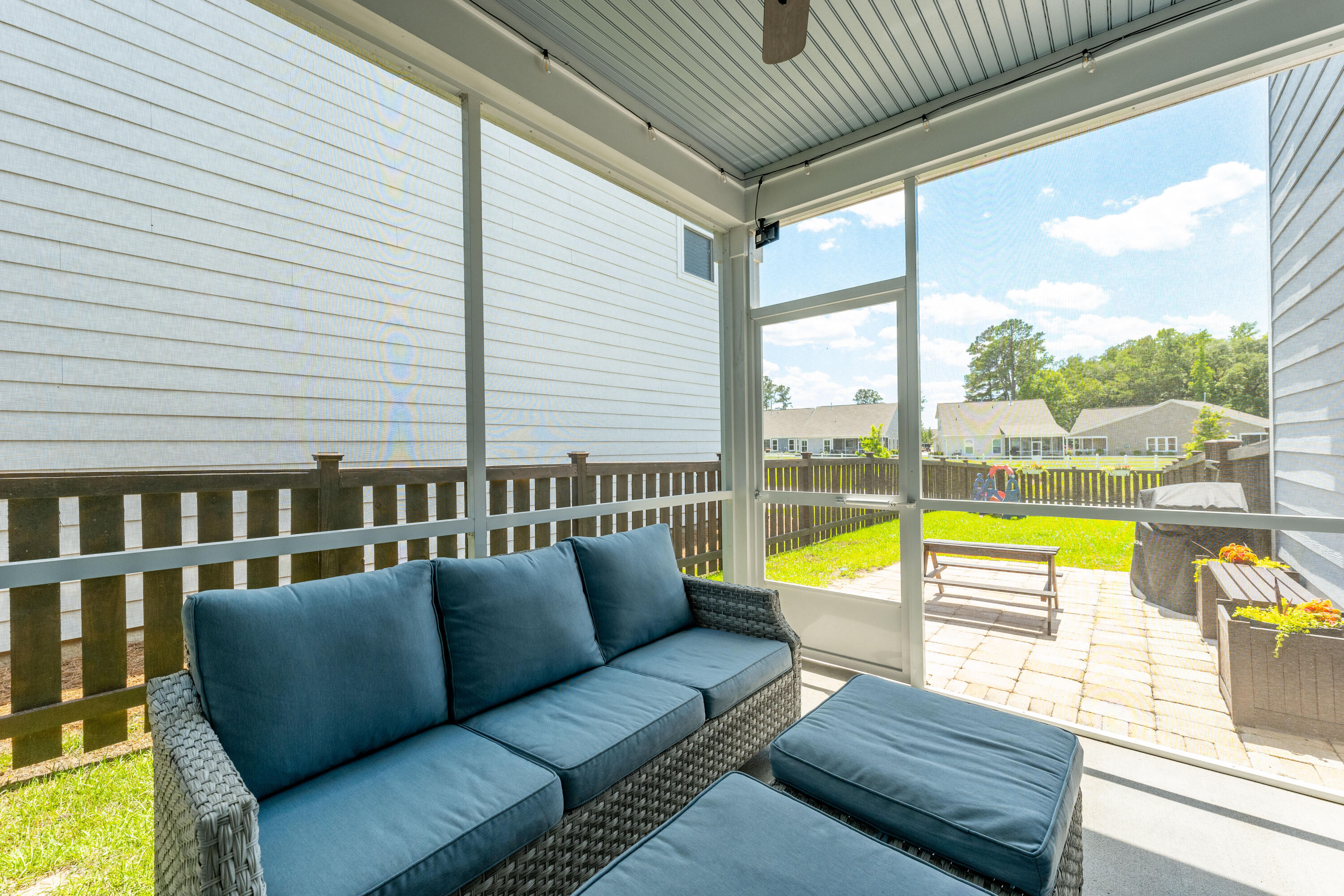 207 Oak View Way