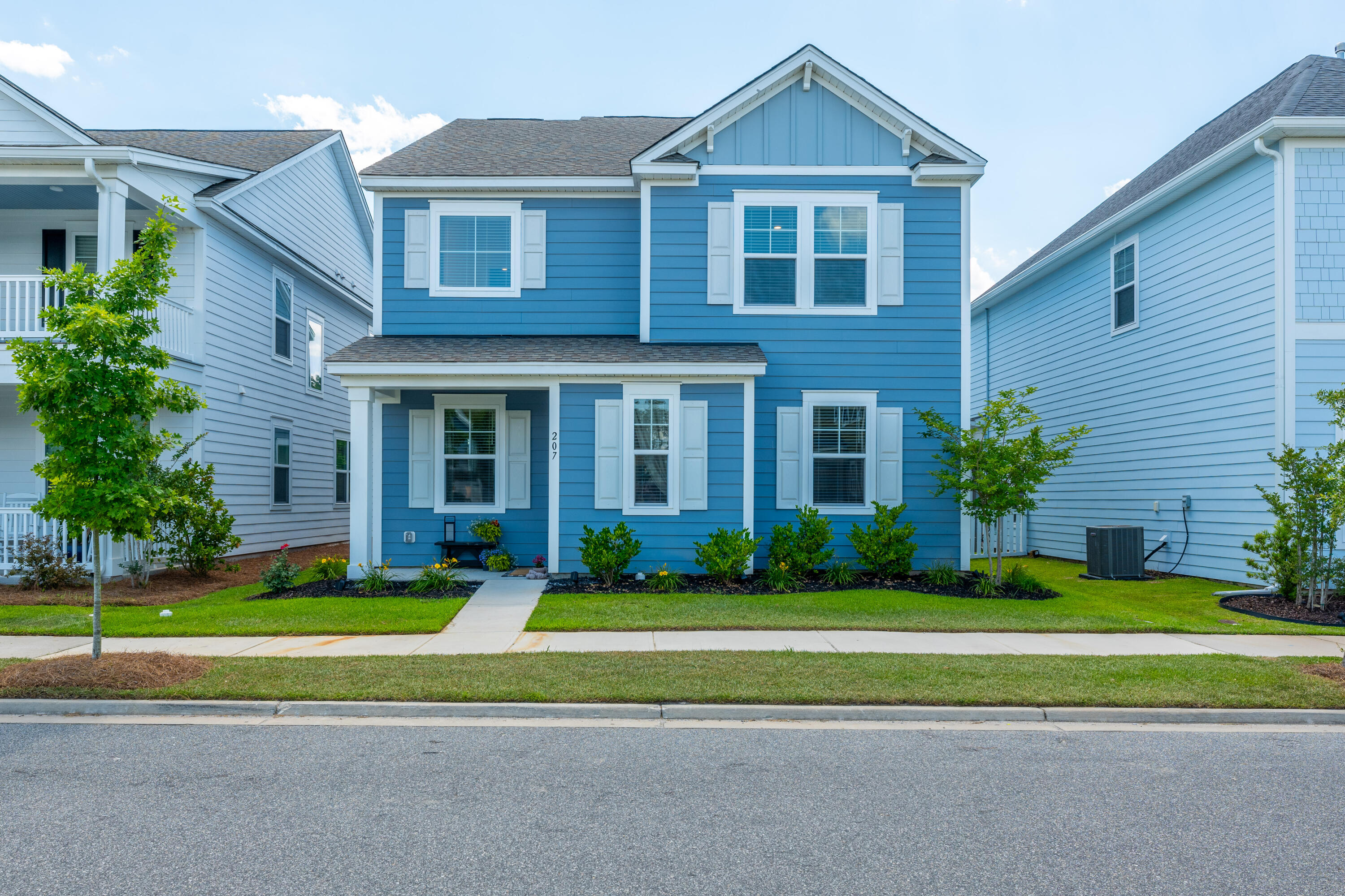 207 Oak View Way