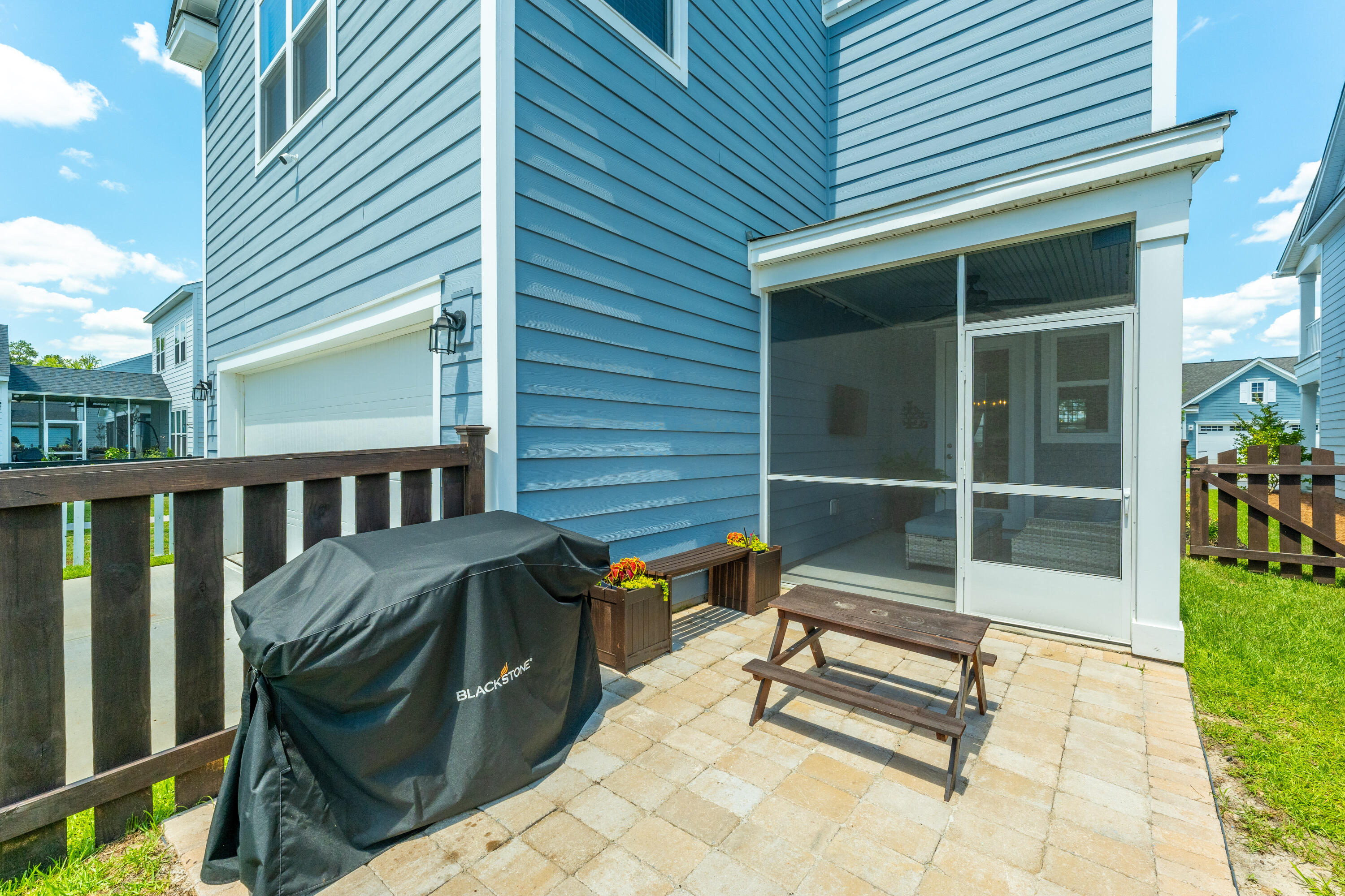 207 Oak View Way
