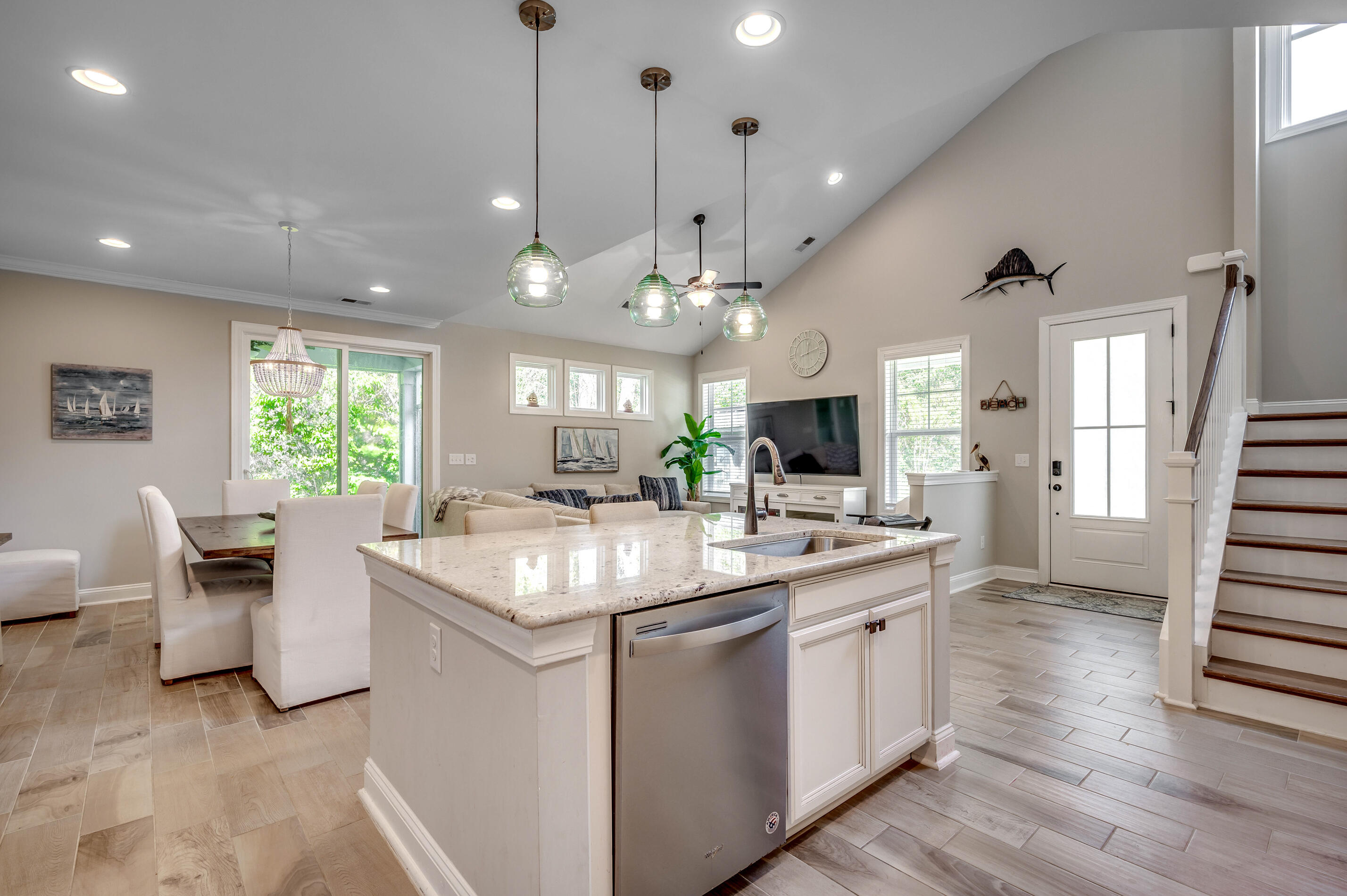 2413 Thoroughfare Drive