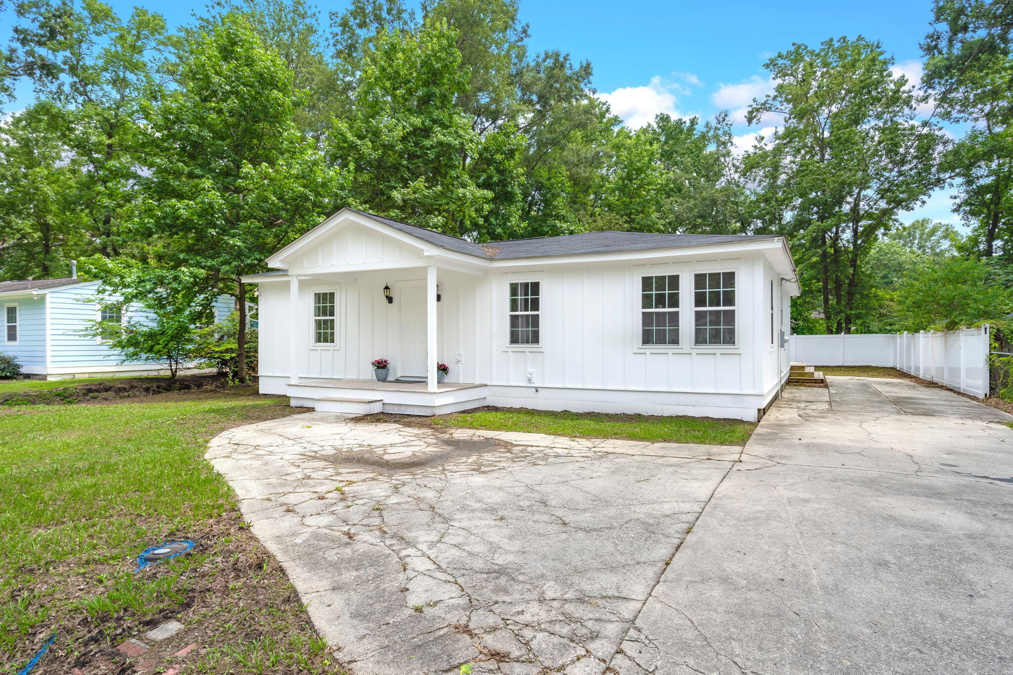 41 Stratton Dr