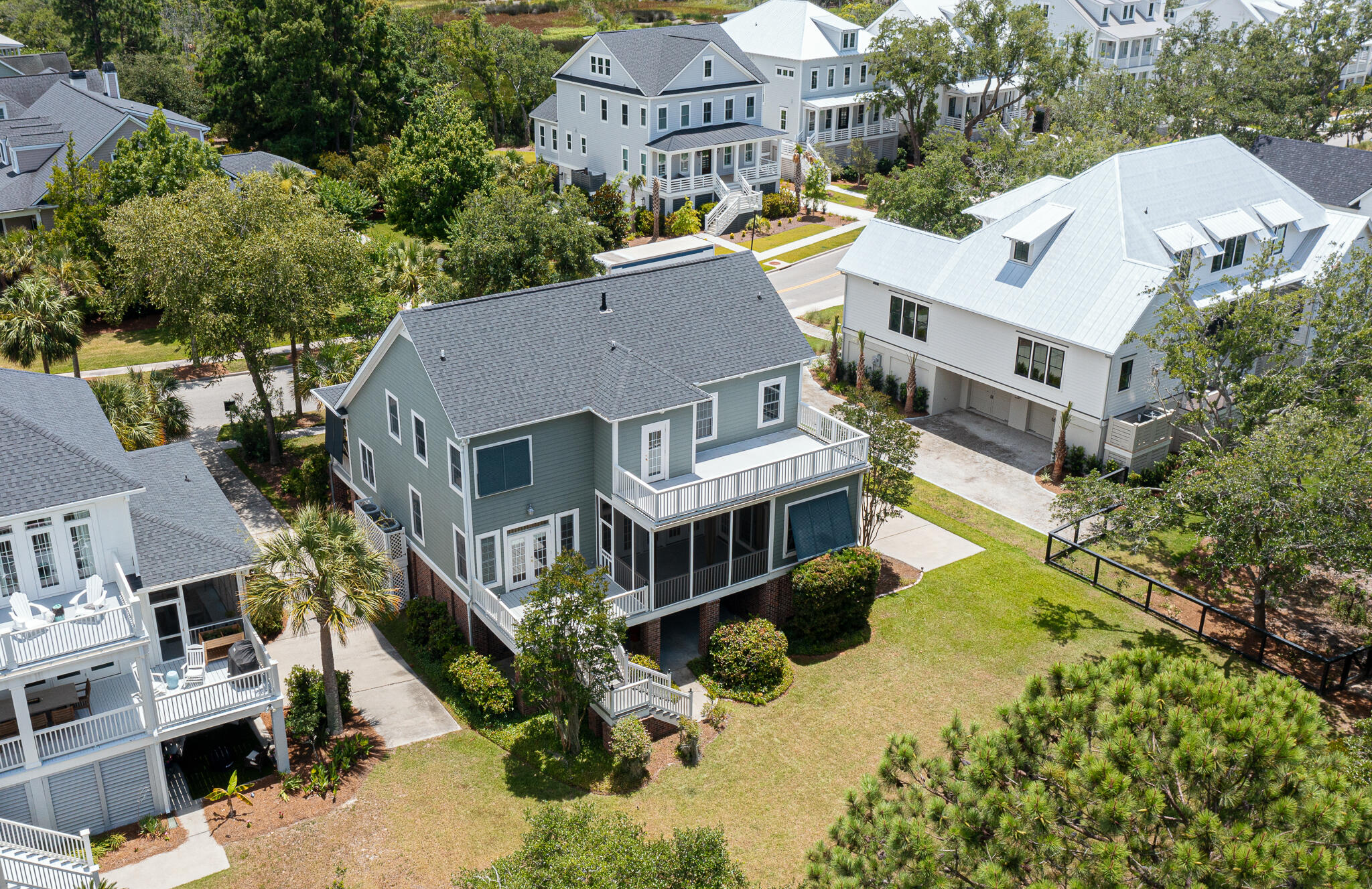 837 Dunham Street
