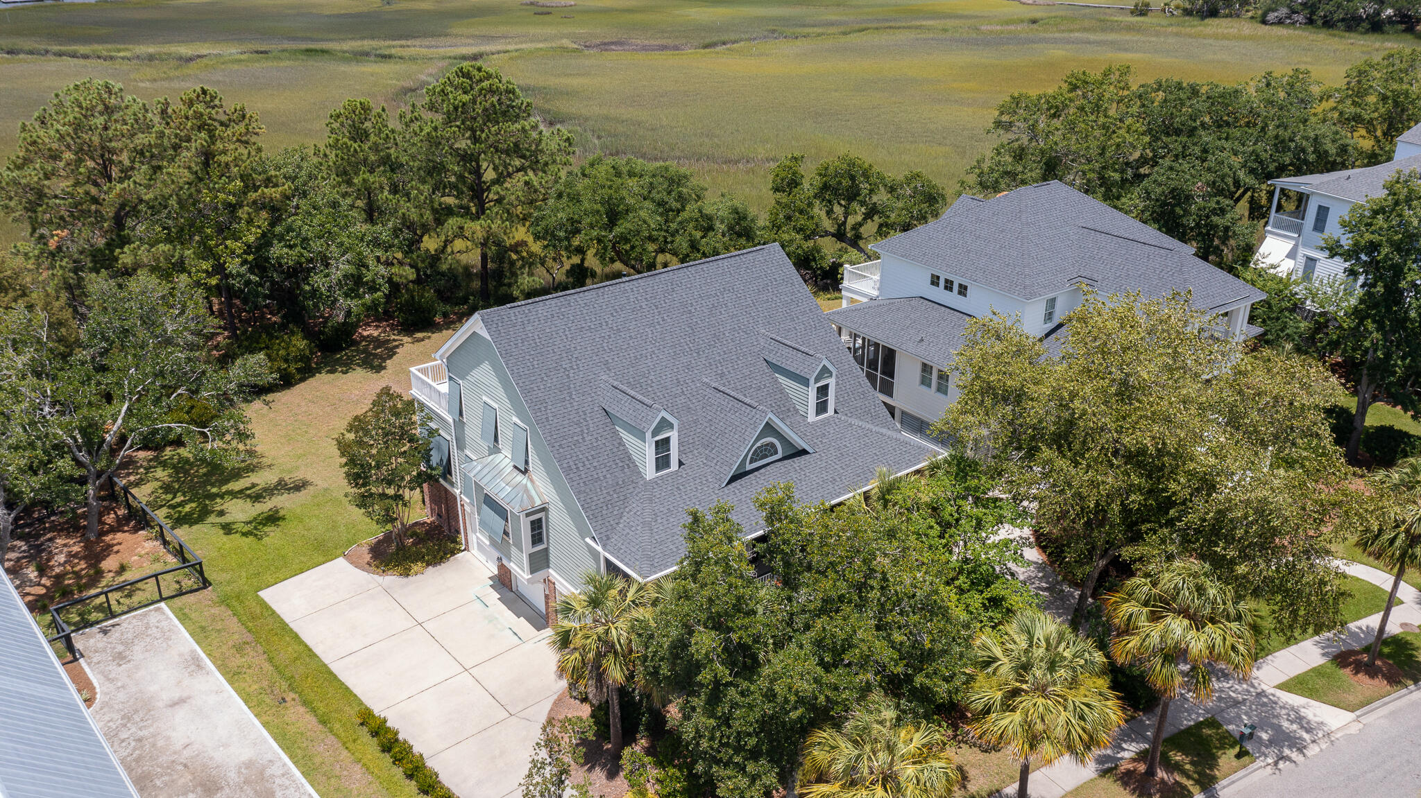 837 Dunham Street