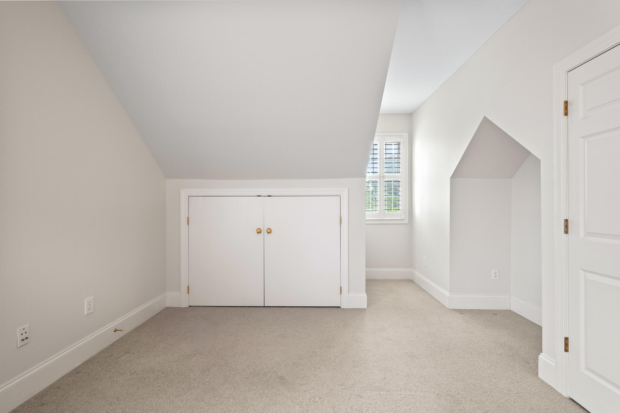 837 Dunham Street