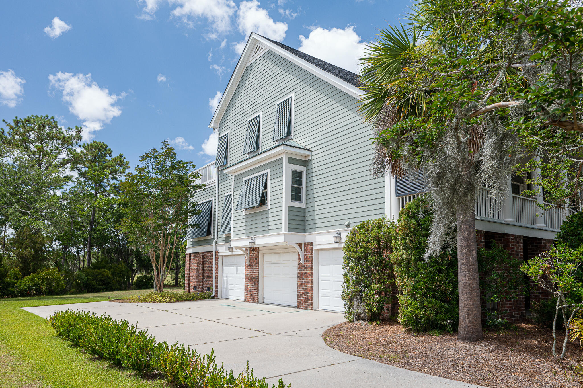 837 Dunham Street