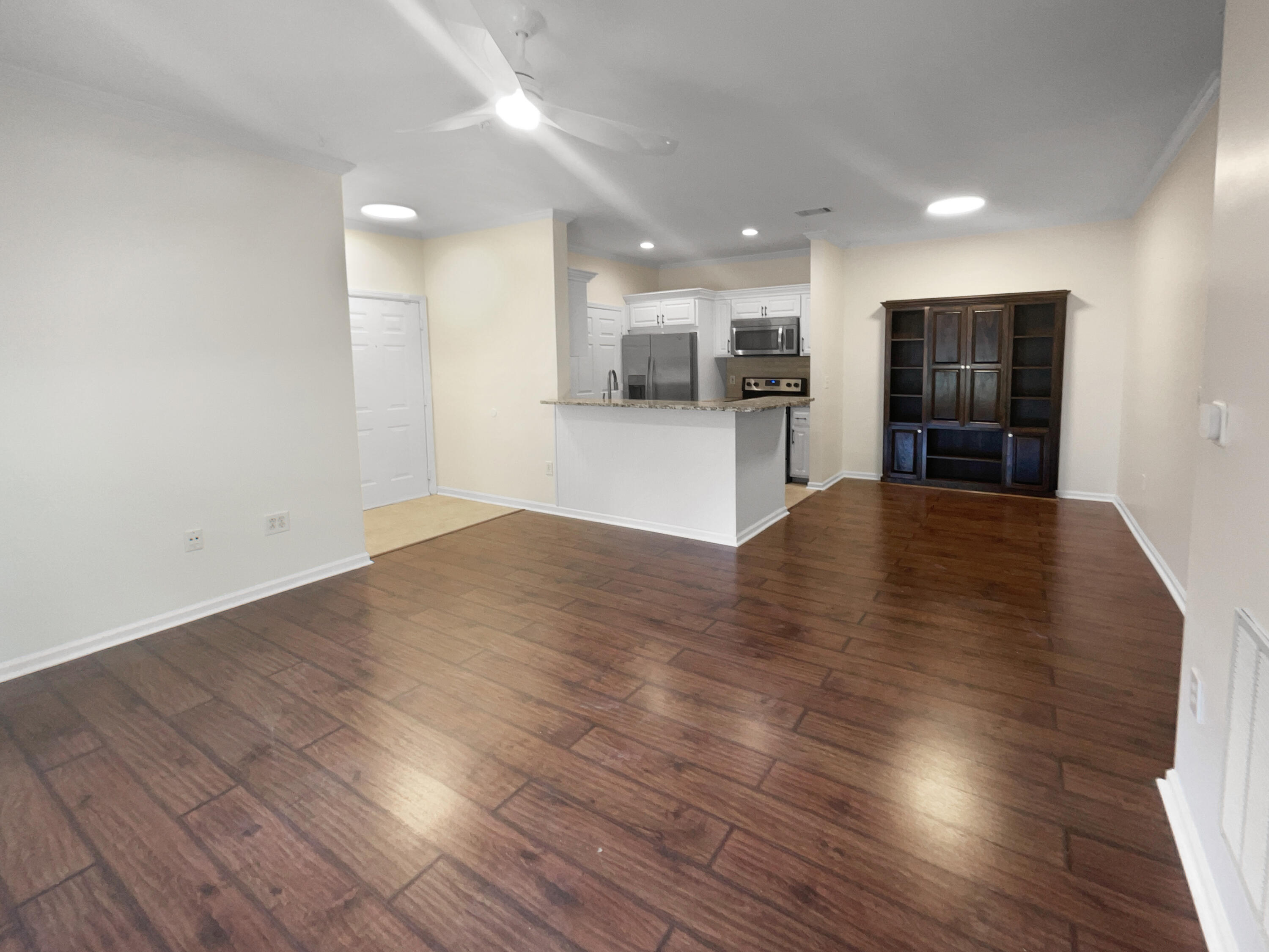 45 Sycamore Avenue # 1417