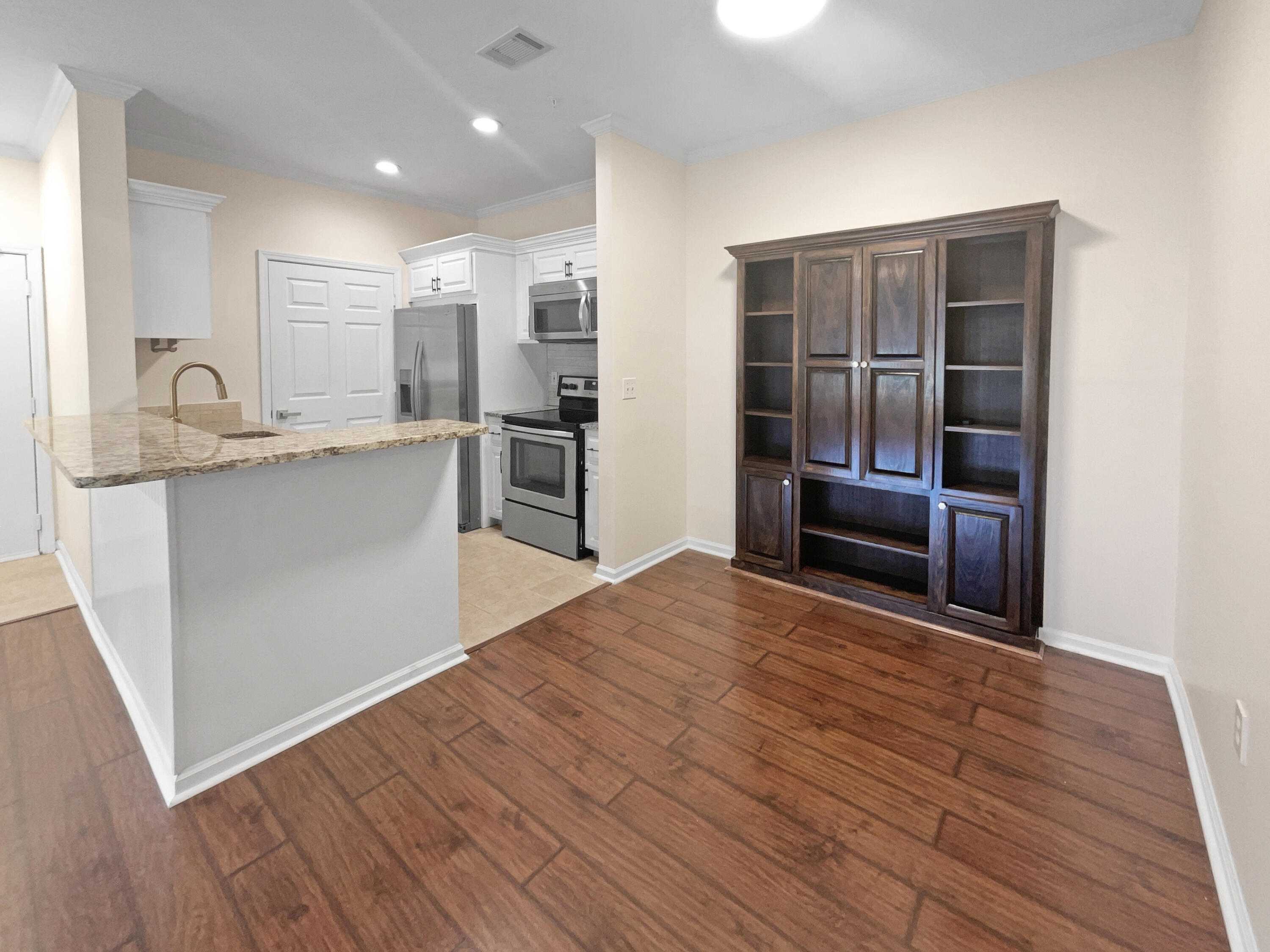45 Sycamore Avenue # 1417
