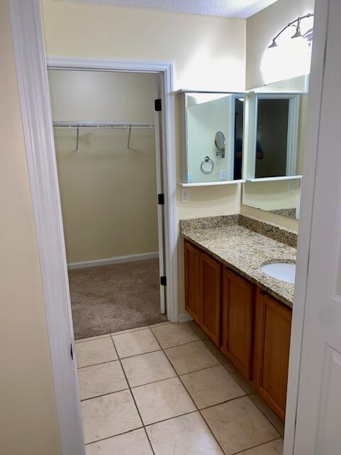 327 Dupont Way