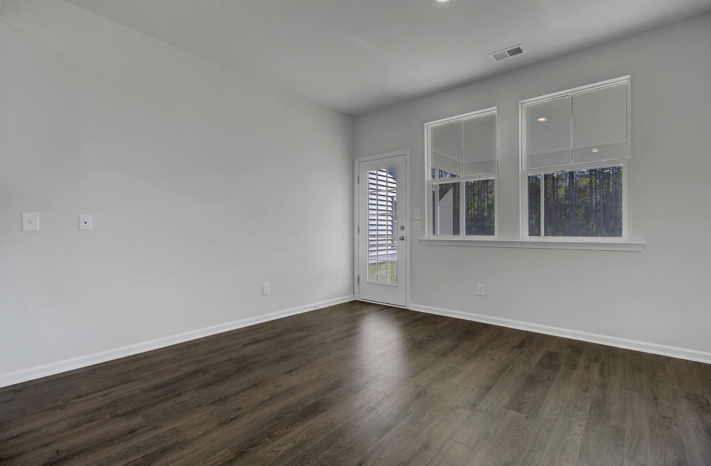 2047 Longhorn Lane